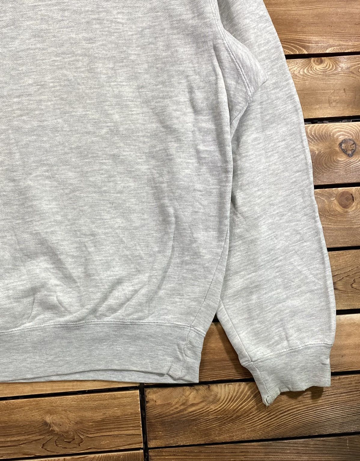 Nike × Vintage Vintage Nike Distressed Neck Small Logo Sweatshirt size M Size US M / EU 48-50 / 2 - 3 Thumbnail