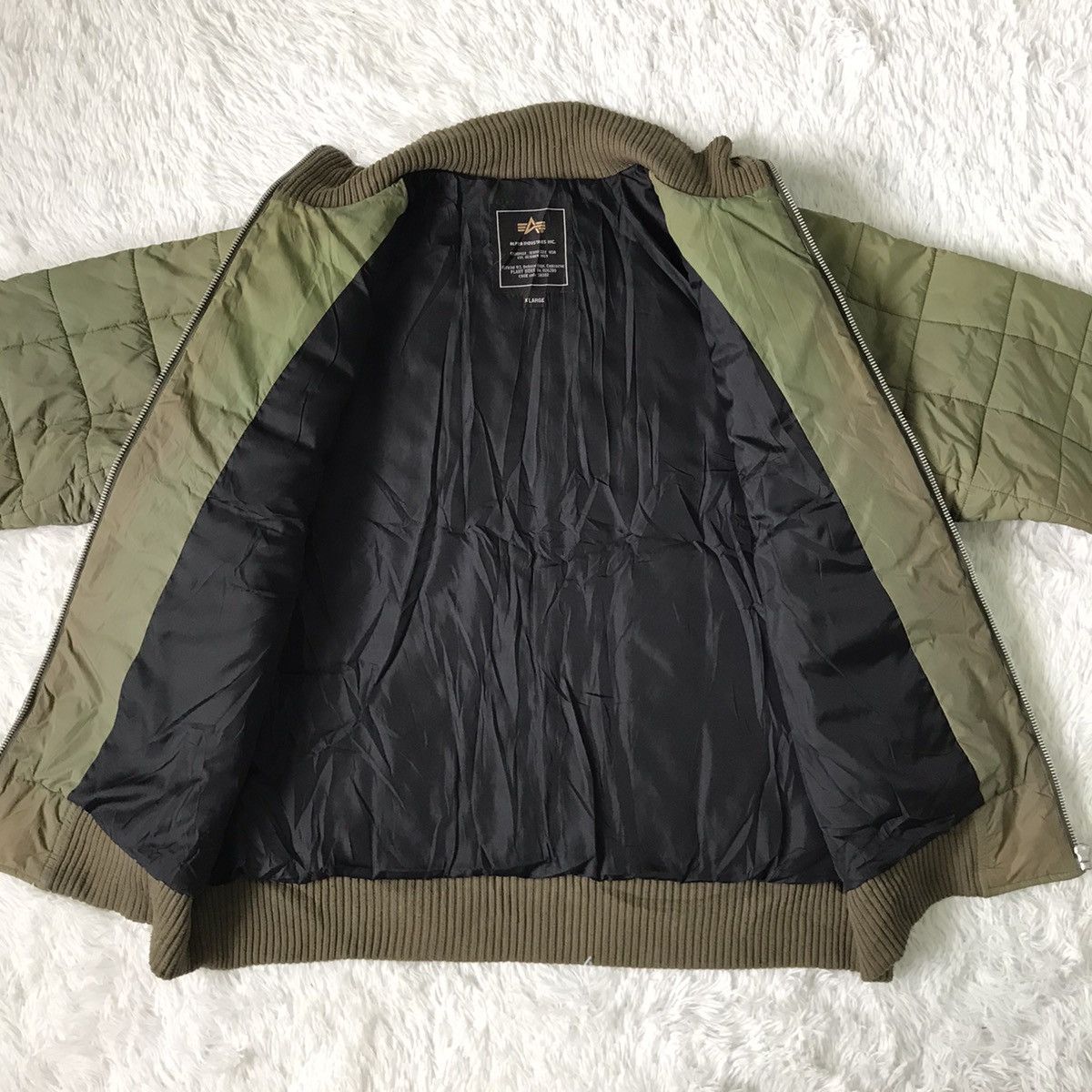 Alpha Industries Thrashed Faded Alpha Industries Quilted Style Jacket Size US XL / EU 56 / 4 - 15 Thumbnail