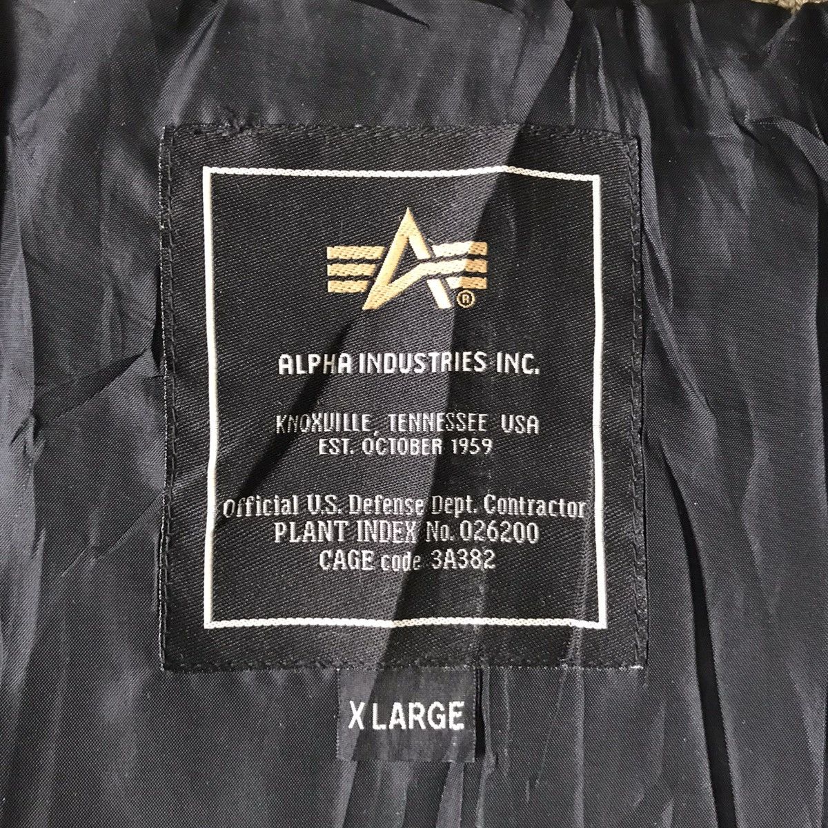 Alpha Industries Thrashed Faded Alpha Industries Quilted Style Jacket Size US XL / EU 56 / 4 - 16 Thumbnail