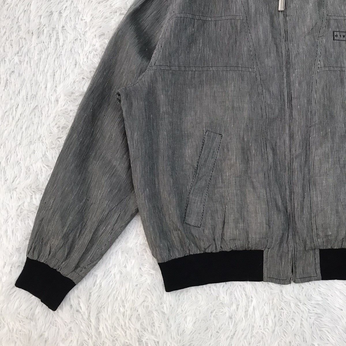Givenchy Givenchy Gentlemen Stripes Down Jacket Made in Italy Size US L / EU 52-54 / 3 - 3 Thumbnail