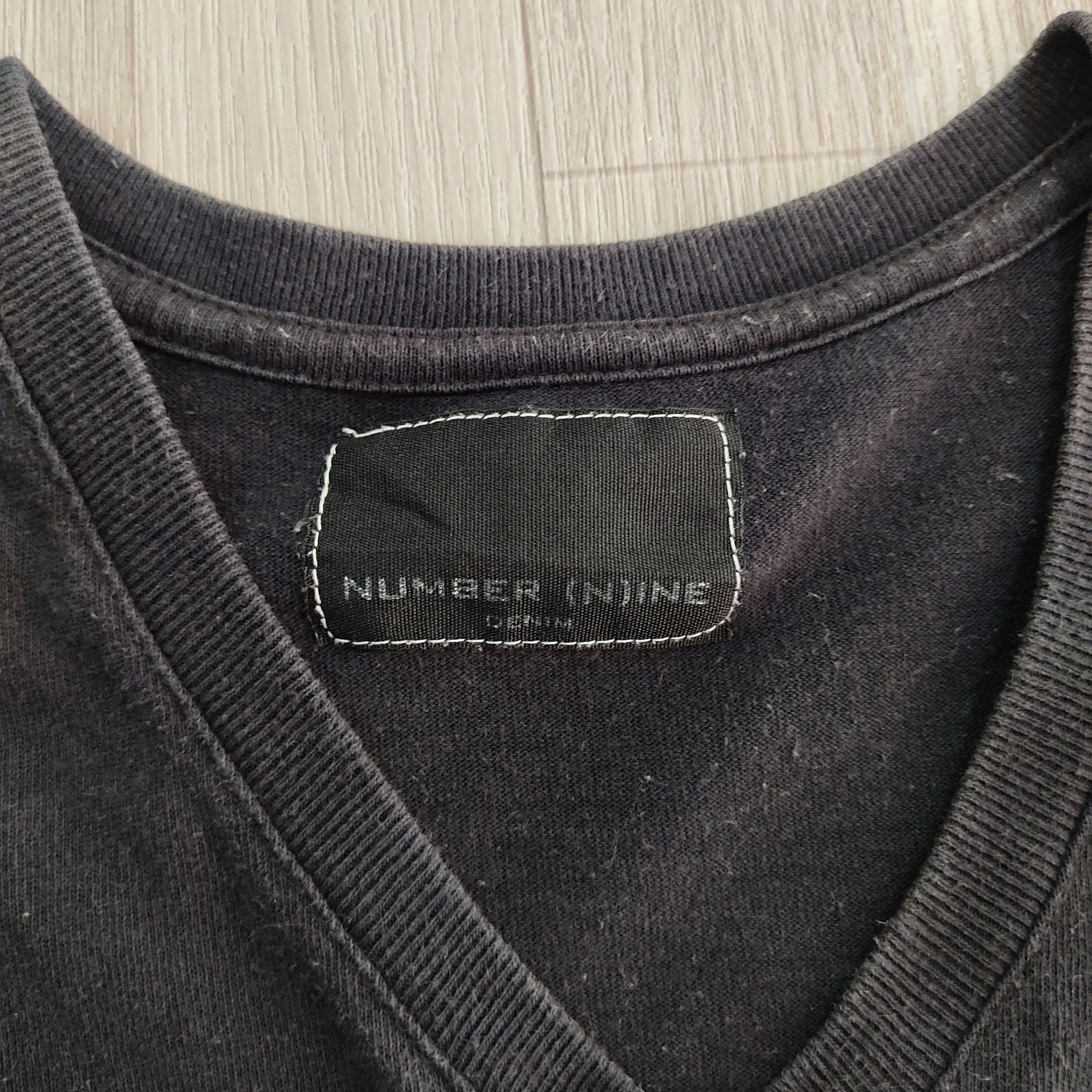 Japanese Brand Number (N)ine Denim SpellOut Box V-neck T-shirt Size US S / EU 44-46 / 1 - 9 Thumbnail