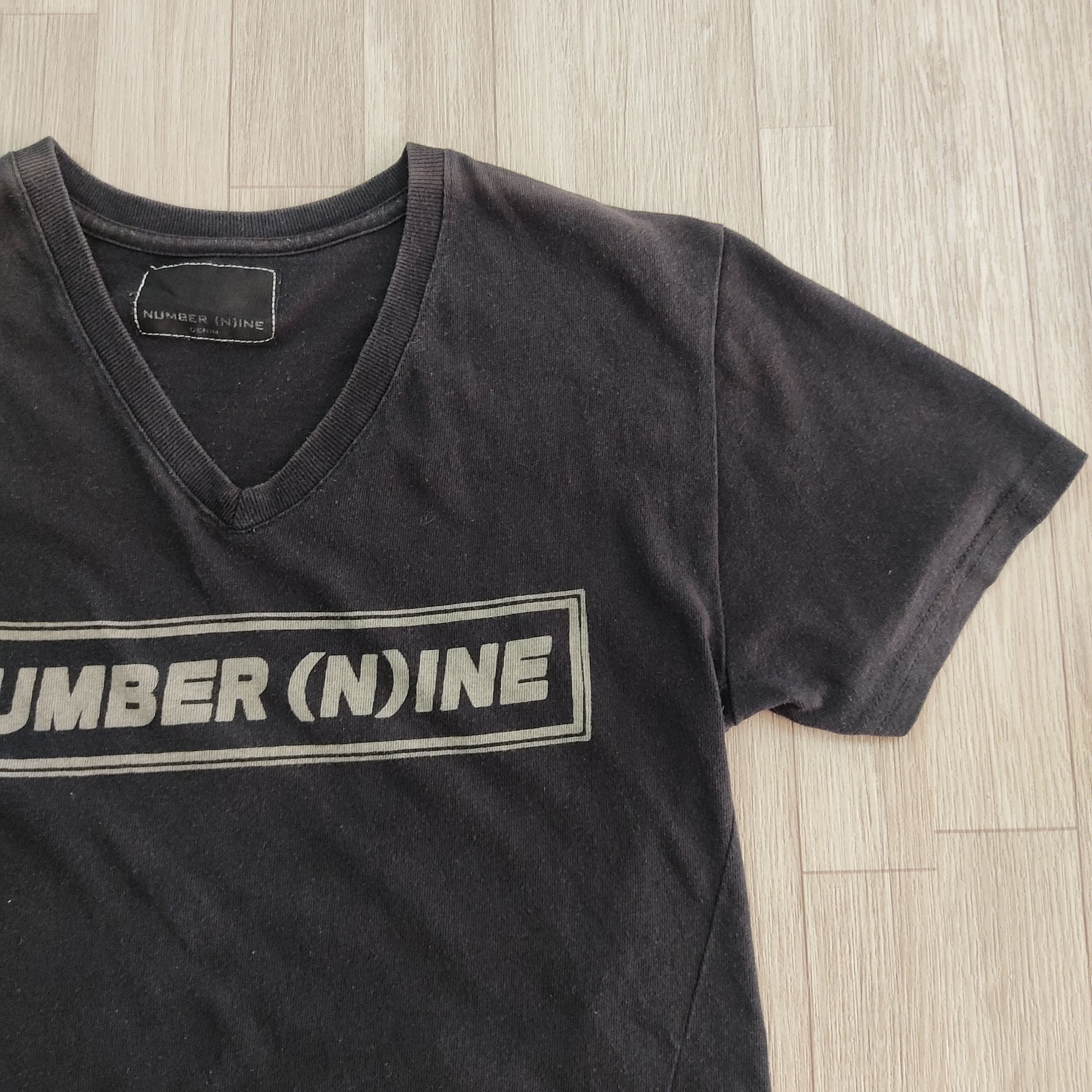 Japanese Brand Number (N)ine Denim SpellOut Box V-neck T-shirt Size US S / EU 44-46 / 1 - 7 Thumbnail