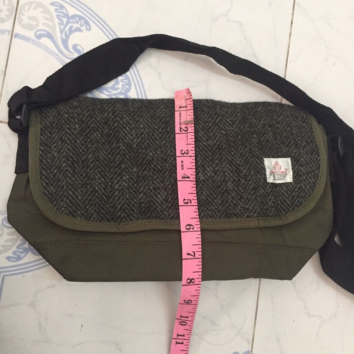 Harris Tweed × Japanese Brand Harris Tweed Hand Woven Sling/Shoulder Bag Size ONE SIZE - 13 Thumbnail