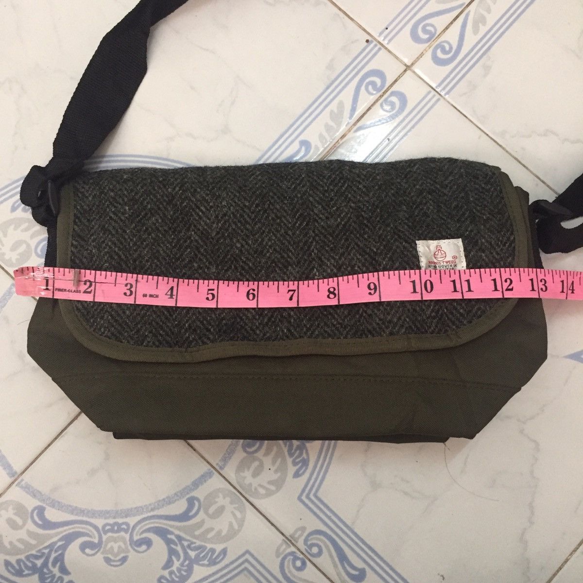 Harris Tweed × Japanese Brand Harris Tweed Hand Woven Sling/Shoulder Bag Size ONE SIZE - 12 Thumbnail