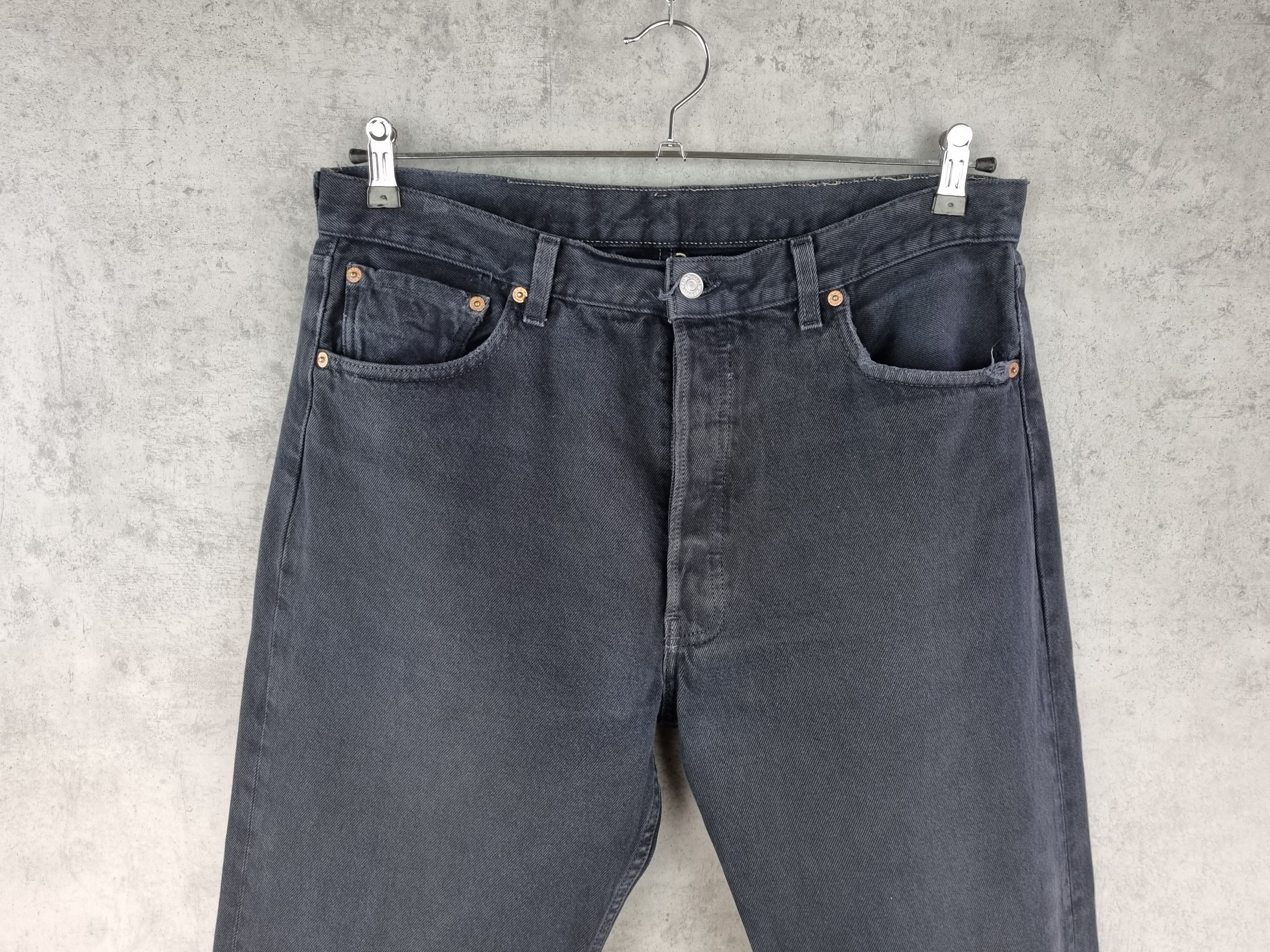 Levi's × Vintage 1997 LEVI'S 501 Faded Vintage jeans seen on Kanye West Size US 34 / EU 50 - 4 Thumbnail