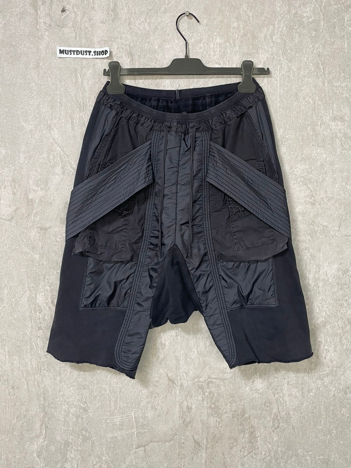 Pre-owned Rick Owens Archive Cargo Creatch Pod Shorts In Black