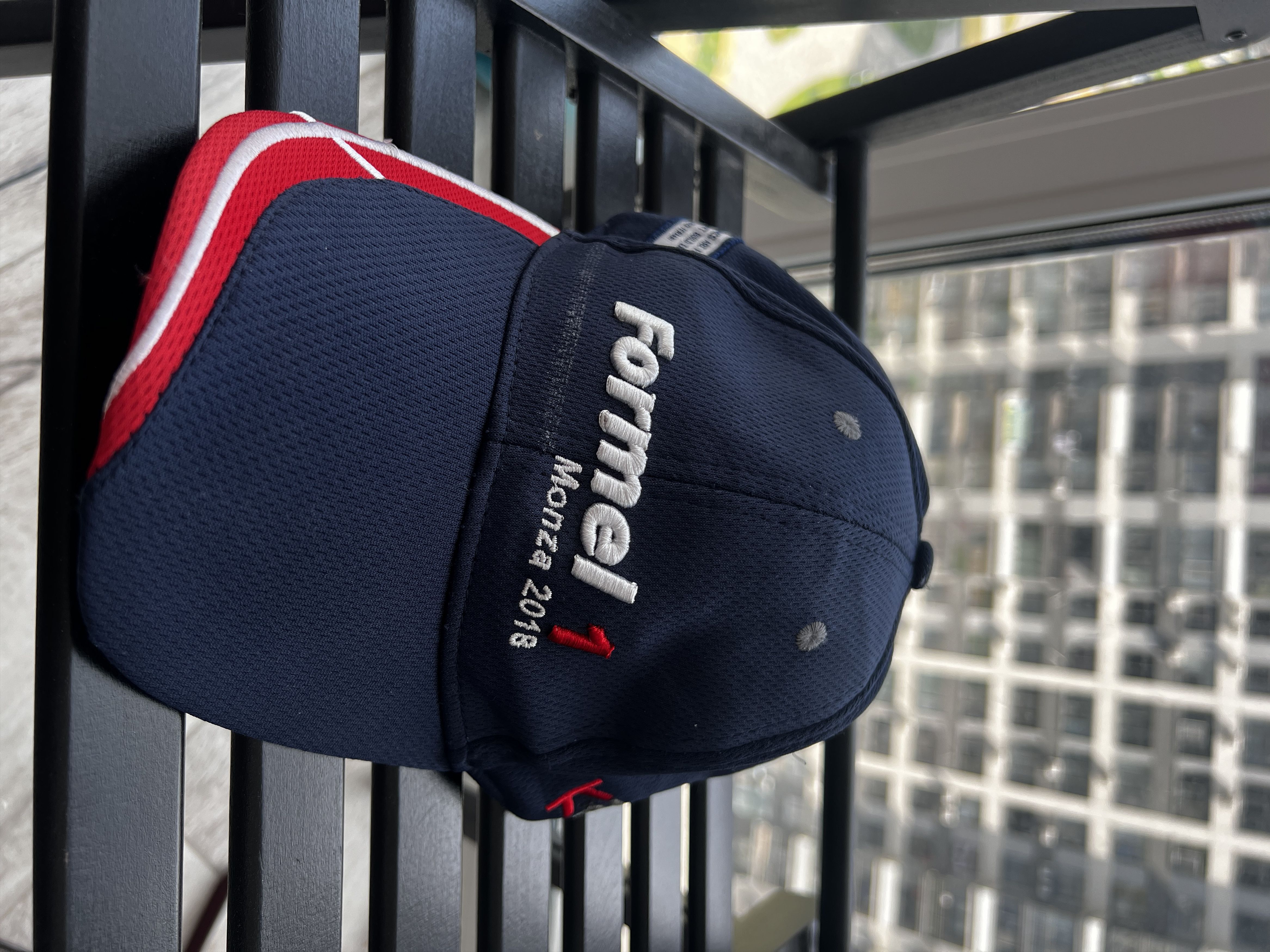 Formula 1 F1 Racing Cap 2018 Size ONE SIZE - 1 Thumbnail