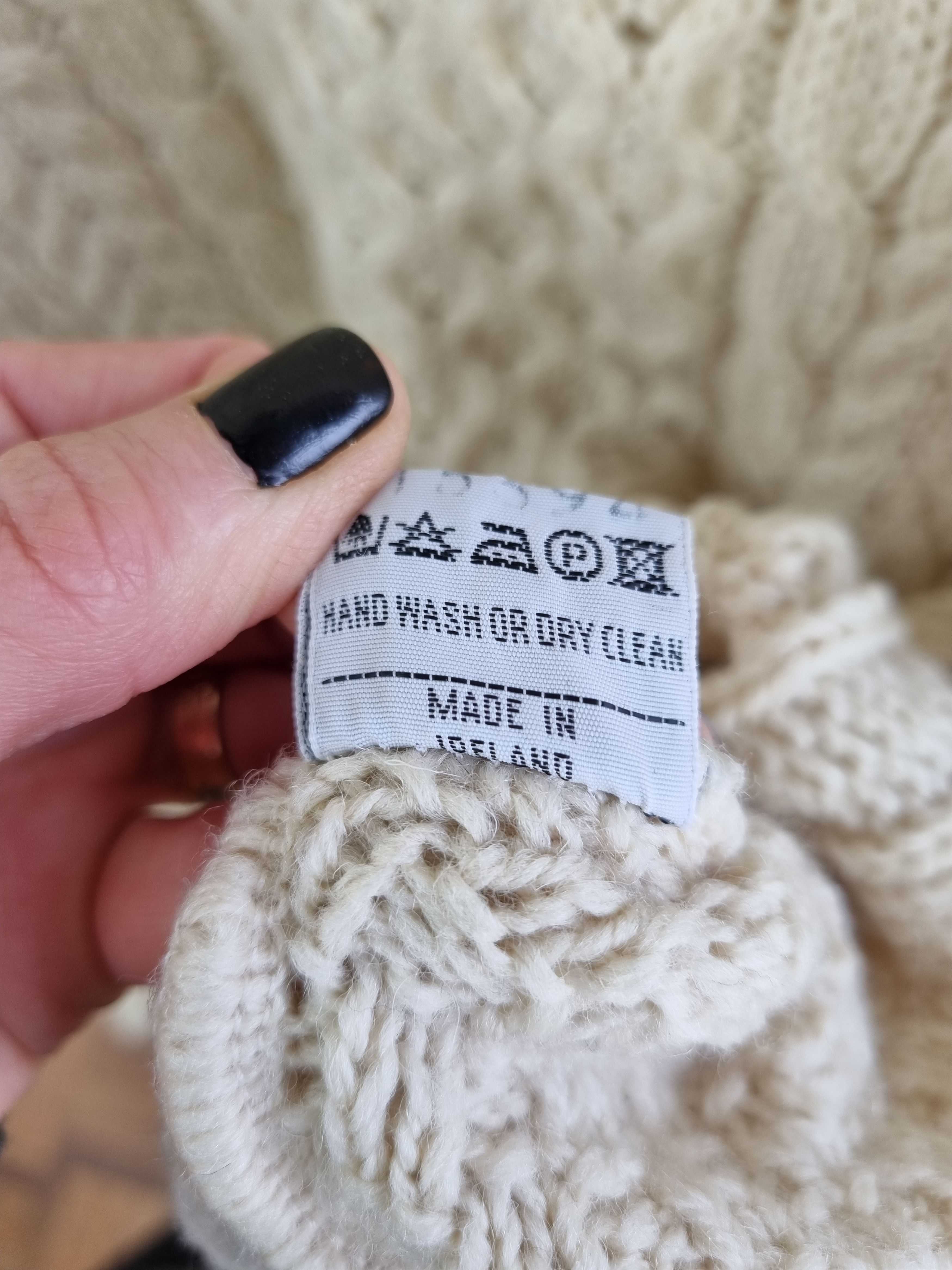 Carraig Donn × Vintage 80s Ireland Cable Knitted Fisherman Carraig Donn Sweater Size US L / EU 52-54 / 3 - 15 Thumbnail