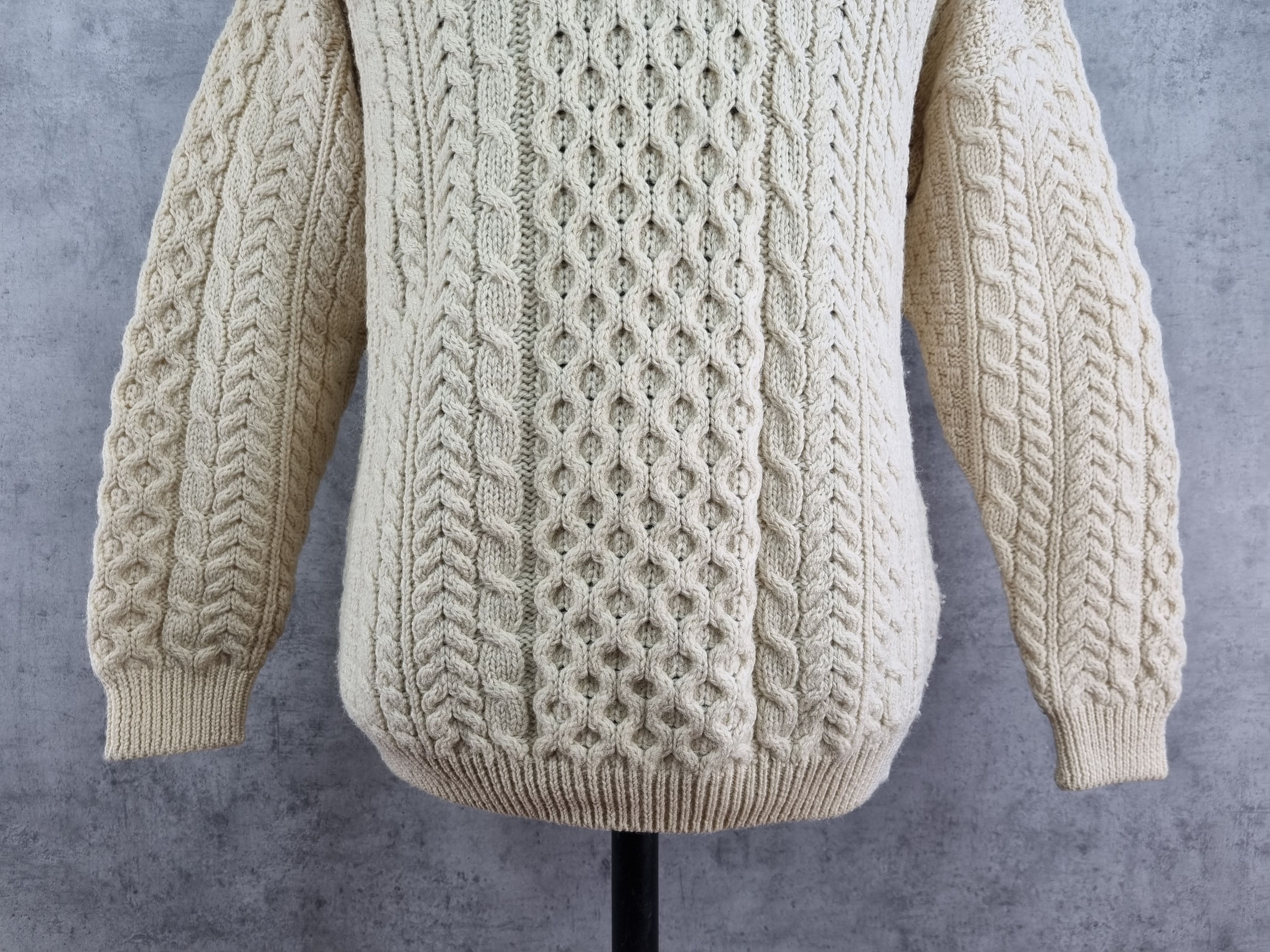 Carraig Donn × Vintage 80s Ireland Cable Knitted Fisherman Carraig Donn Sweater Size US L / EU 52-54 / 3 - 10 Thumbnail
