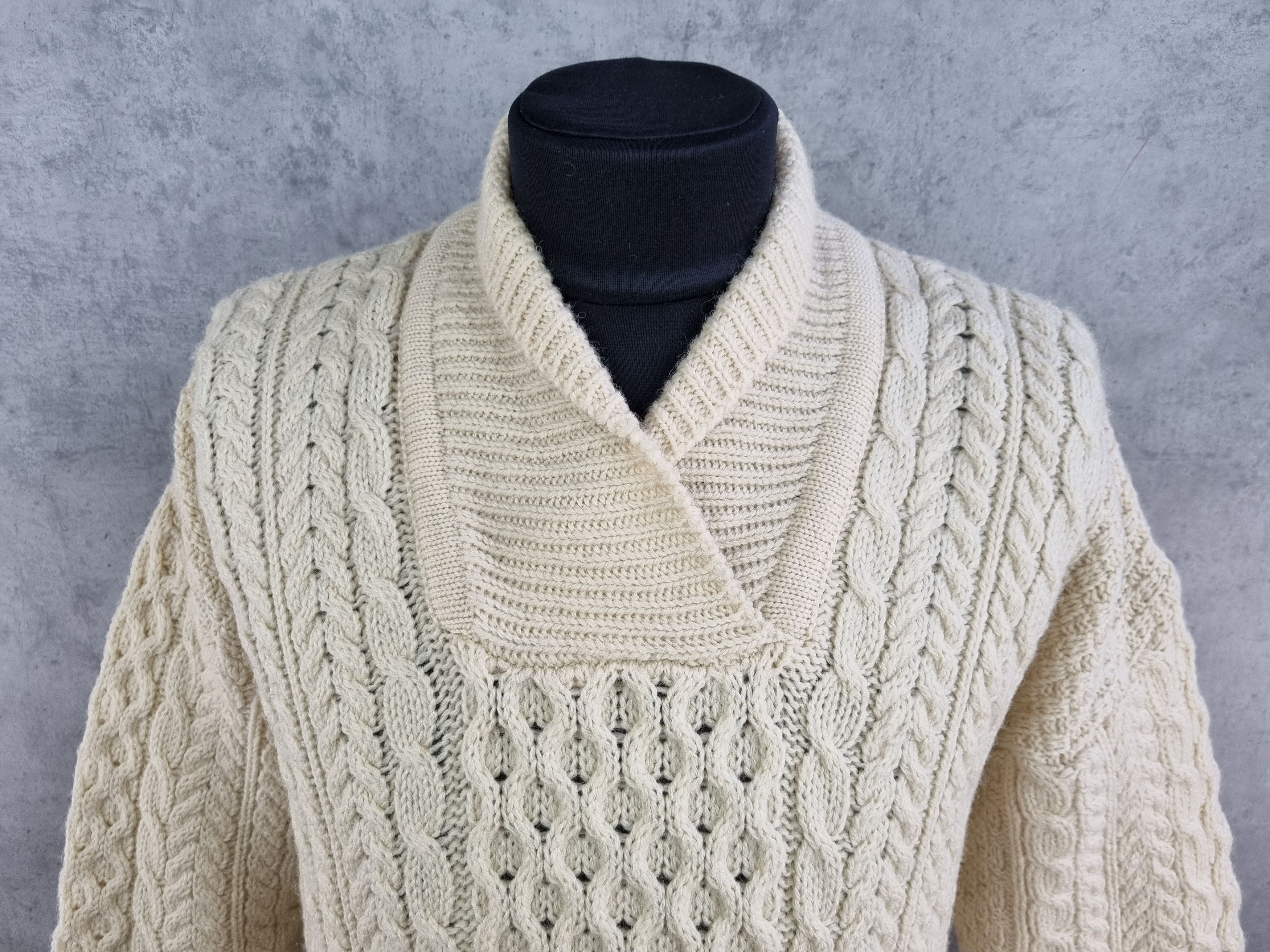 Carraig Donn × Vintage 80s Ireland Cable Knitted Fisherman Carraig Donn Sweater Size US L / EU 52-54 / 3 - 6 Thumbnail