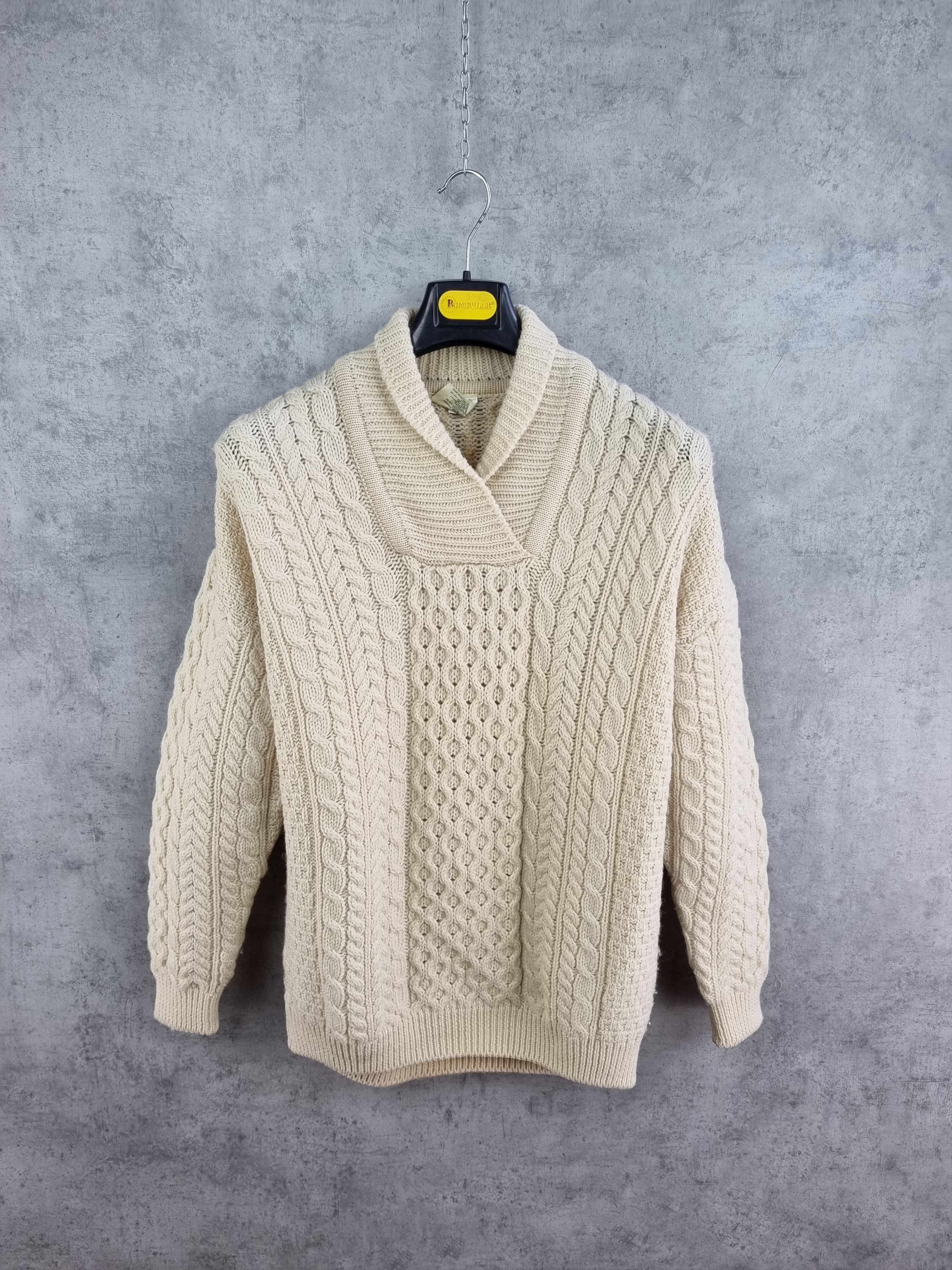 Carraig Donn × Vintage 80s Ireland Cable Knitted Fisherman Carraig Donn Sweater Size US L / EU 52-54 / 3 - 1 Thumbnail