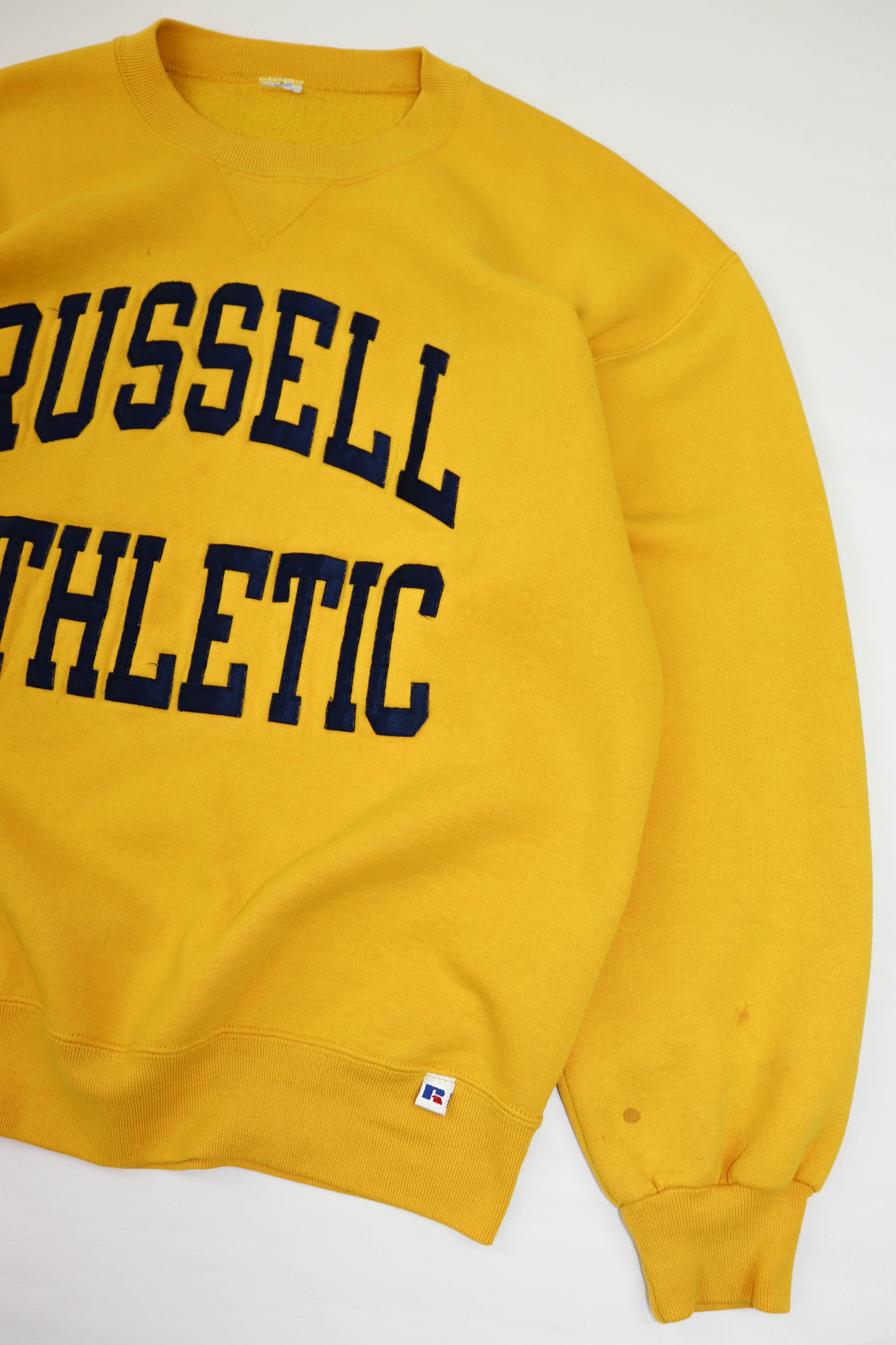Russell Athletic Russel Athletic Vintage 80s 90s Yellow Crewneck Sweatshirt Size US L / EU 52-54 / 3 - 6 Thumbnail
