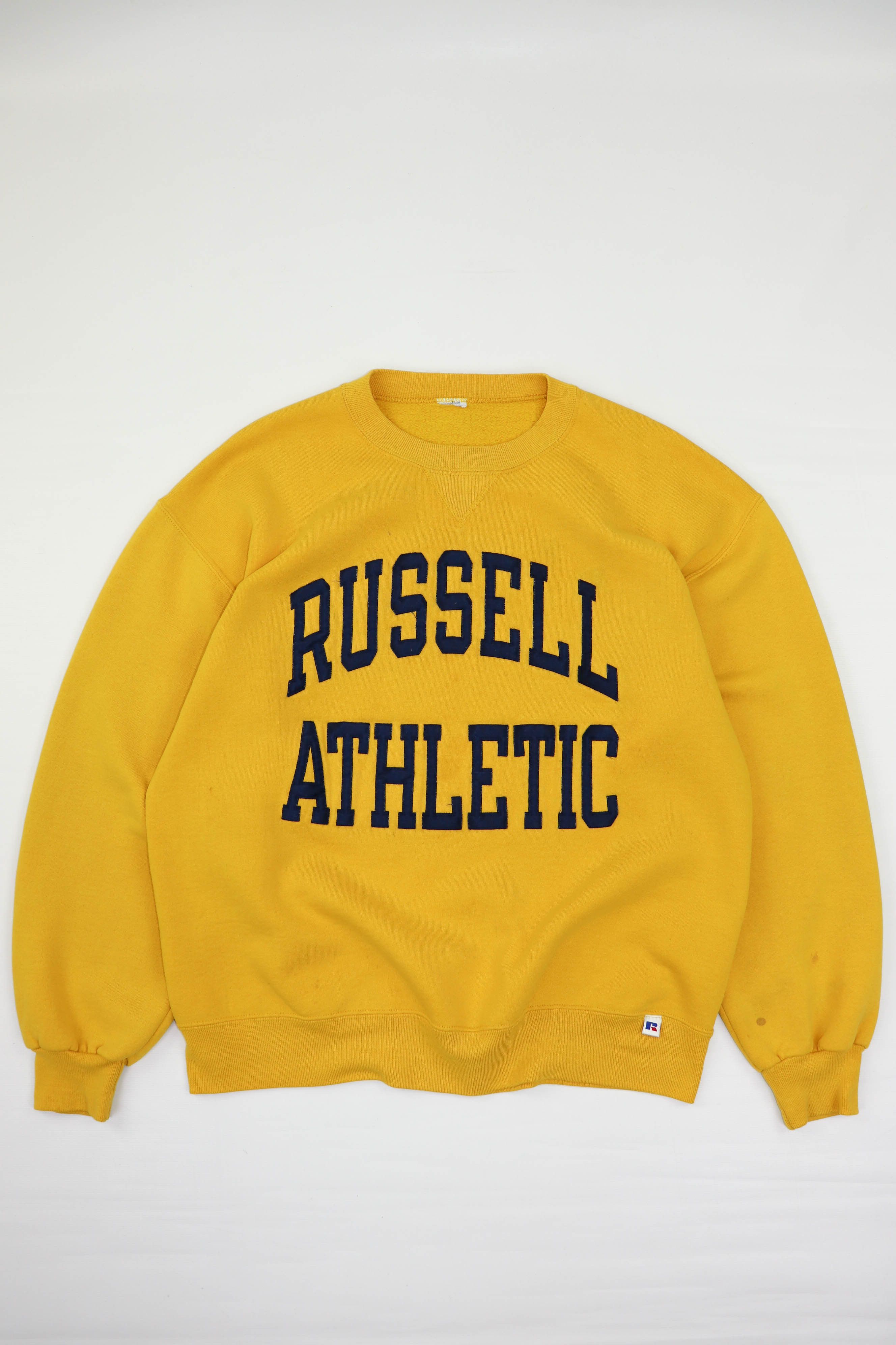 Russell Athletic Russel Athletic Vintage 80s 90s Yellow Crewneck Sweatshirt Size US L / EU 52-54 / 3 - 1 Thumbnail