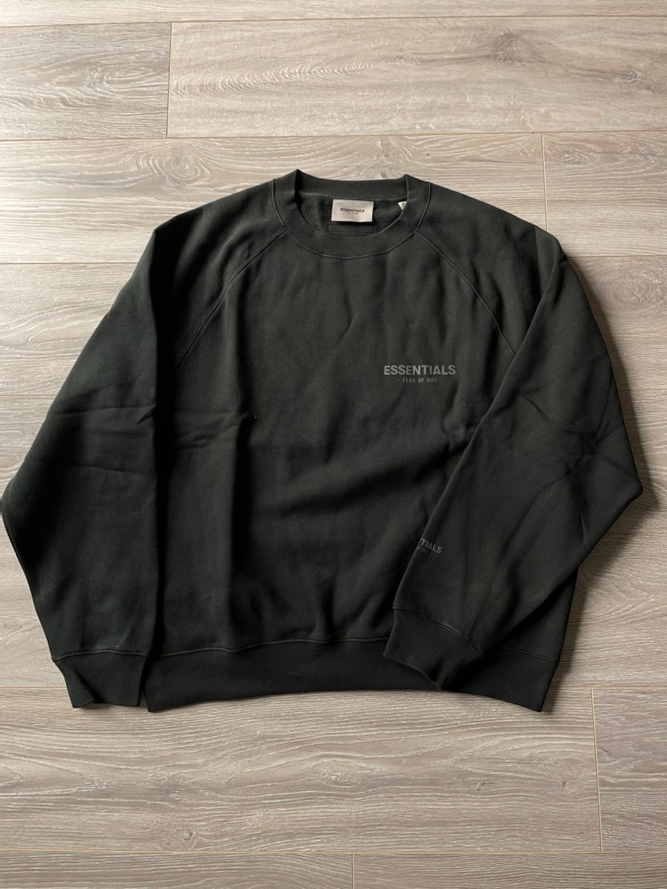 Essentials × FOG × Fear of God Fear of God Essentials Black Crewneck Size US L / EU 52-54 / 3 - 1 Thumbnail