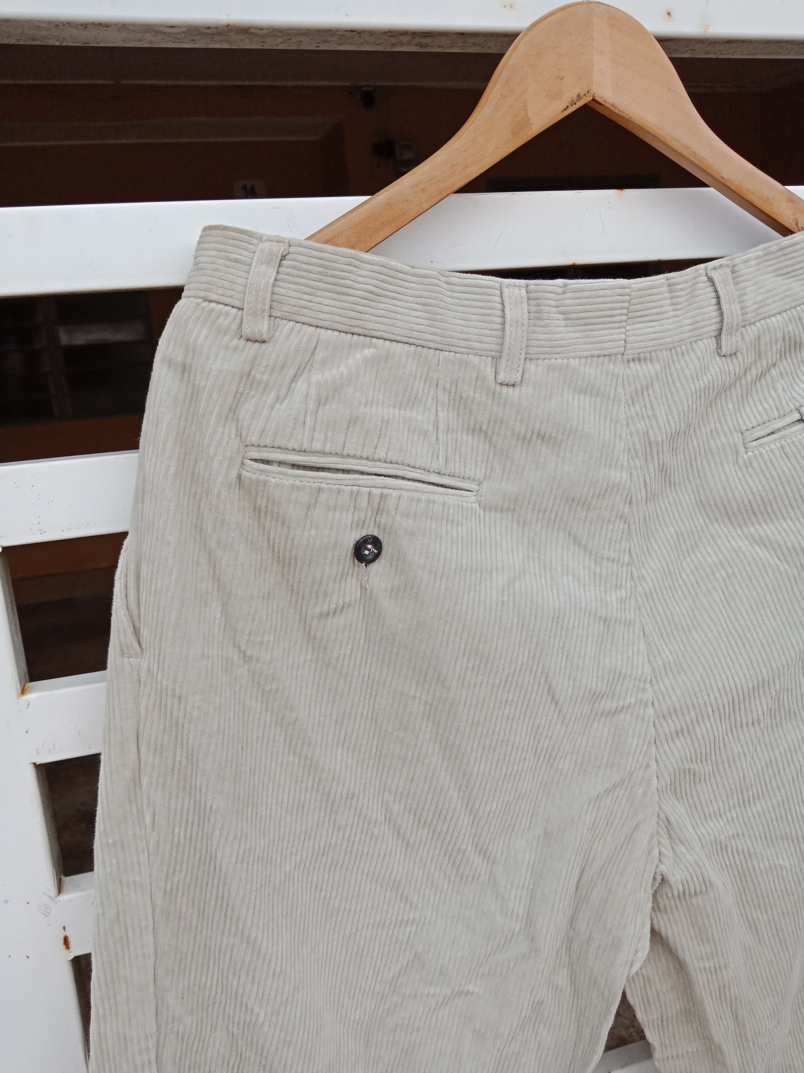 Jean Charles De Castelbajac Jean Charles De Castelbajac Small Logo Pants Made in Italy Size US 32 / EU 48 - 8 Thumbnail