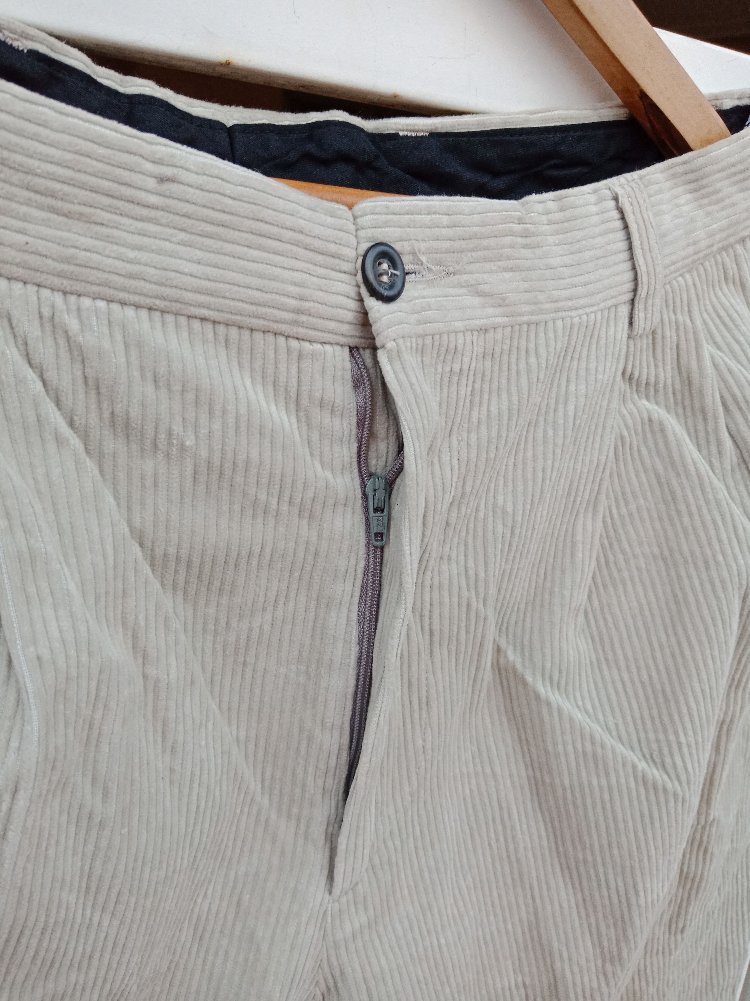 Jean Charles De Castelbajac Jean Charles De Castelbajac Small Logo Pants Made in Italy Size US 32 / EU 48 - 6 Thumbnail