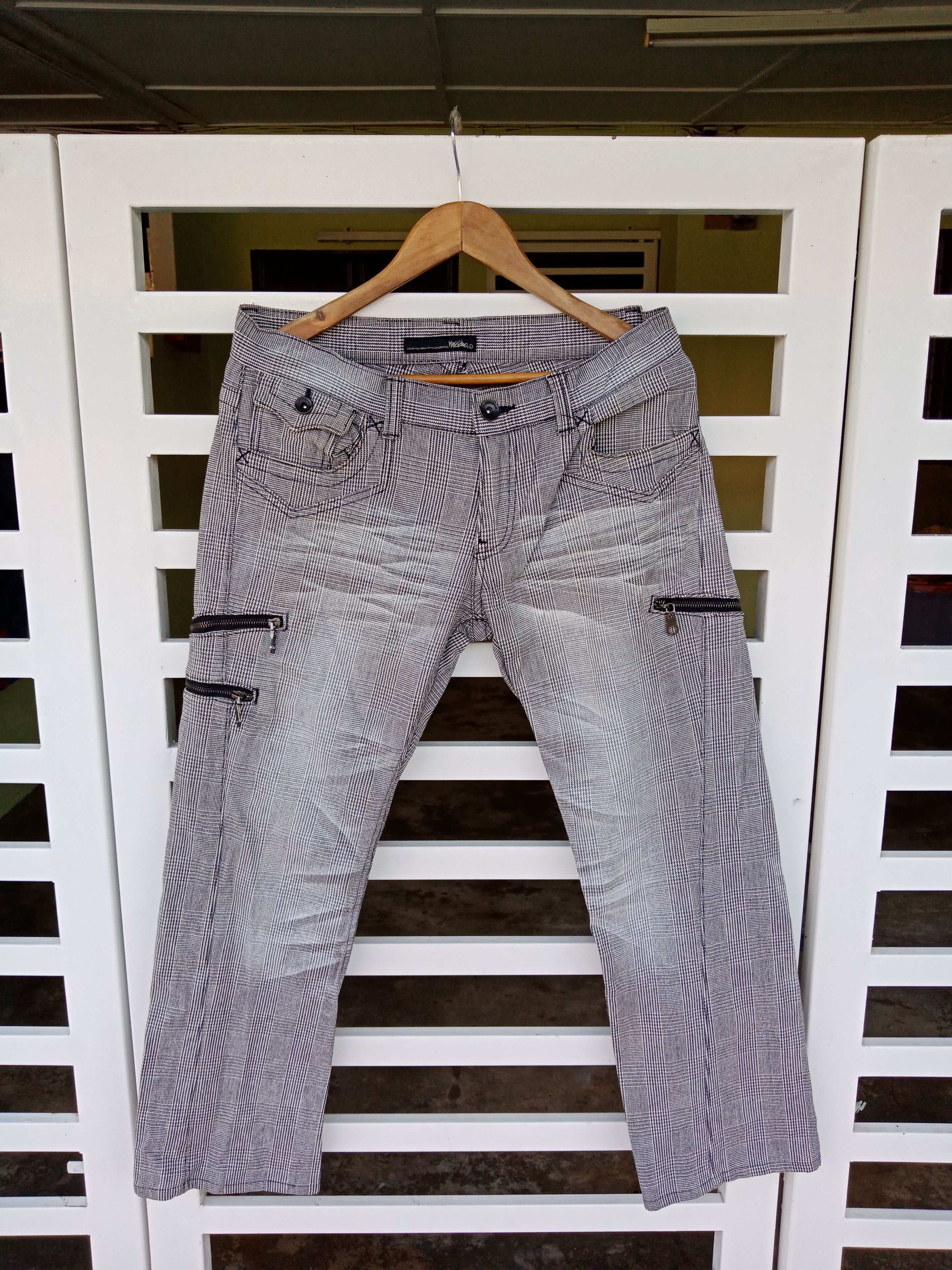 In The Attic Mossimo Tartan Zippers Cargo Pants Size US 34 / EU 50 - 1 Thumbnail
