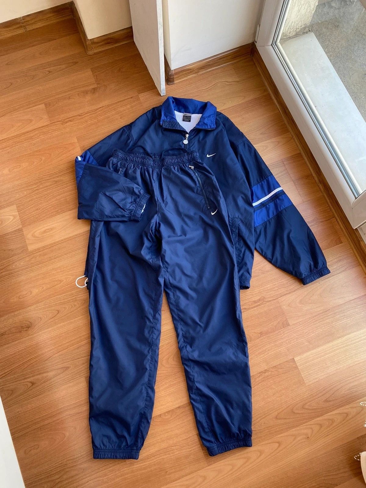 image of Vintage Nike Y2K Navy Nylon Tracksuit, Men's (Size Medium)