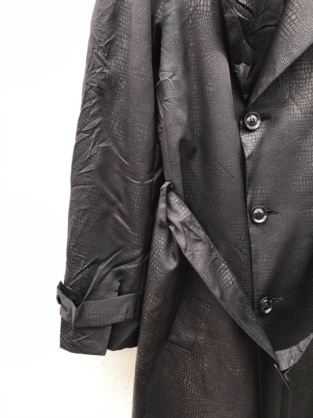 If Six Was Nine × Japanese Brand × Yoshiyuki Konishi Yoshiyuki Konishi Snake Skin Design Long Wax Jackets Size US L / EU 52-54 / 3 - 3 Thumbnail