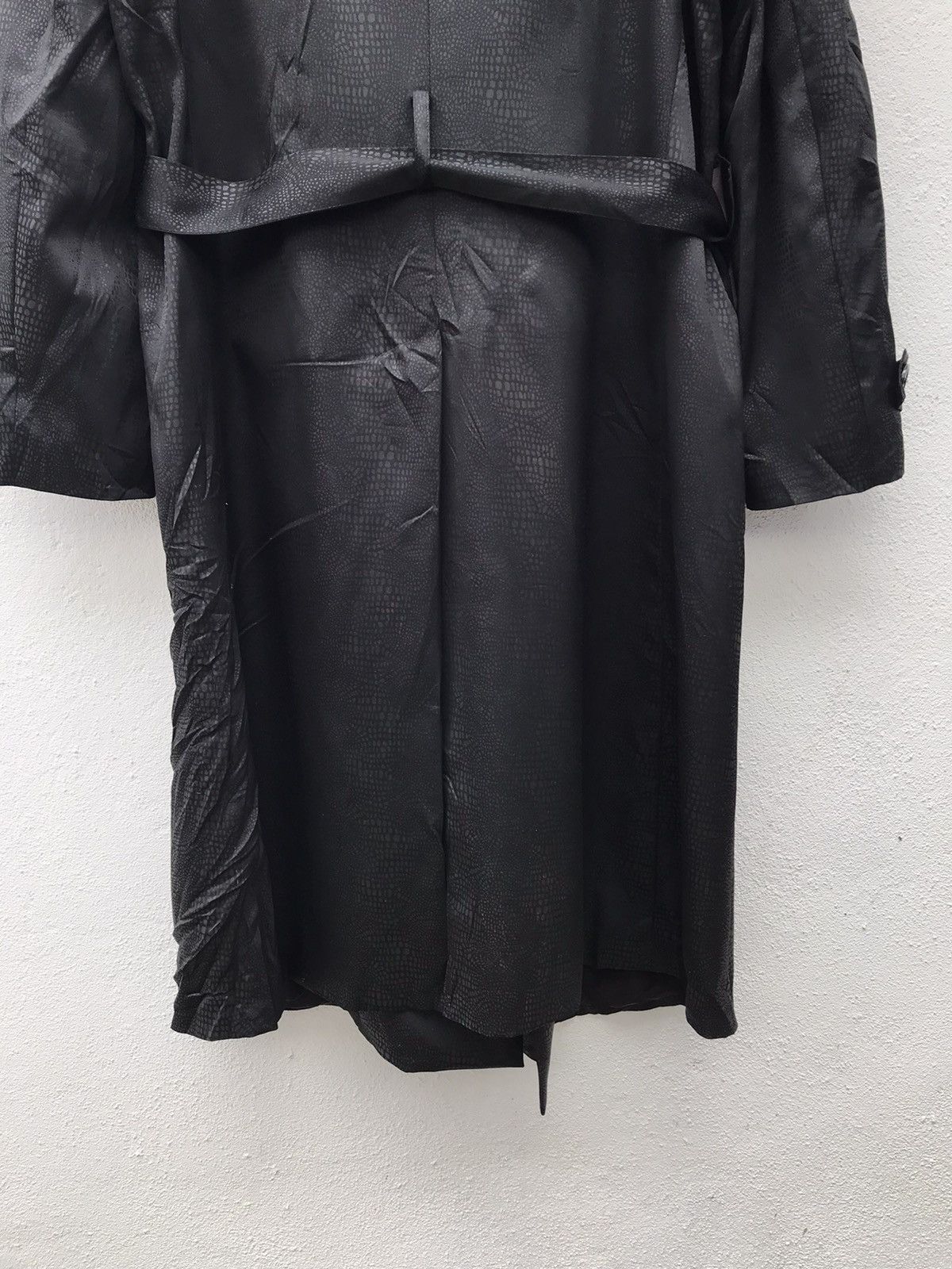 If Six Was Nine × Japanese Brand × Yoshiyuki Konishi Yoshiyuki Konishi Snake Skin Design Long Wax Jackets Size US L / EU 52-54 / 3 - 9 Thumbnail