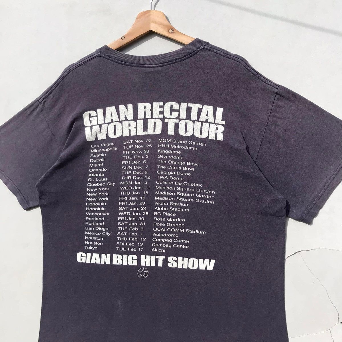 Cartoon Network RARE🔥 90s Gian Recital World Tour Size US L / EU 52-54 / 3 - 5 Thumbnail