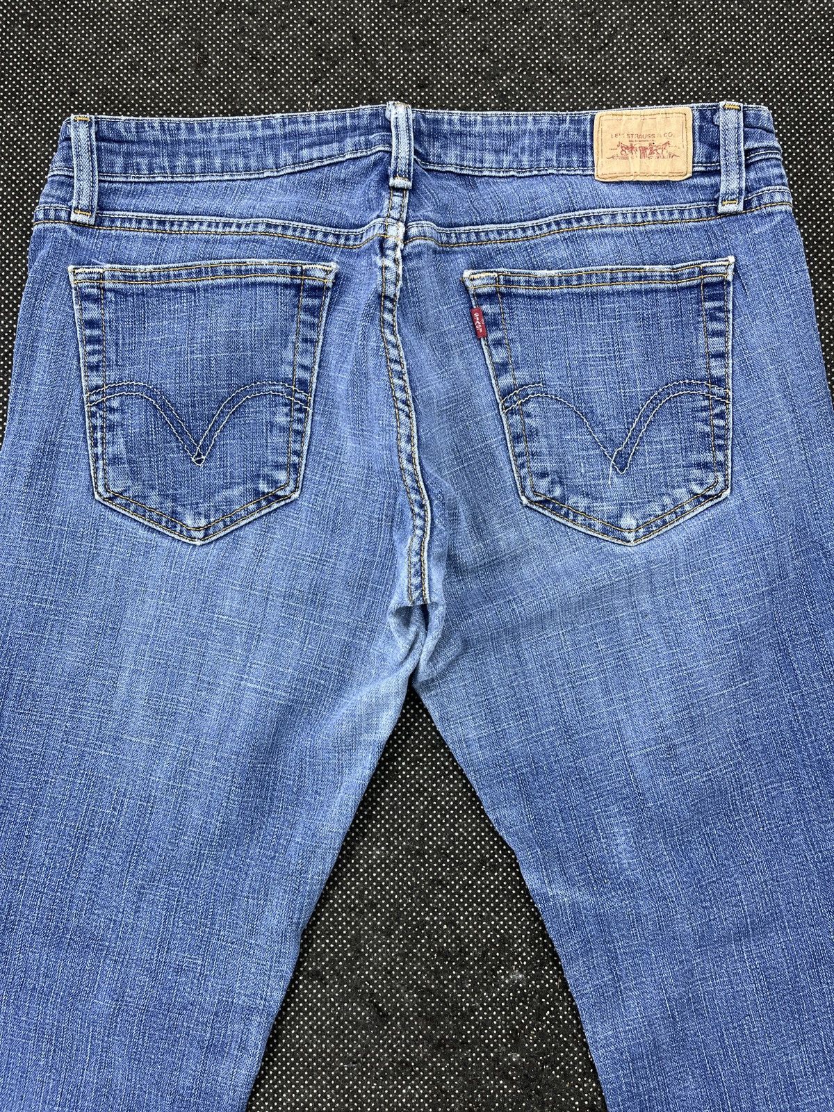 Levi's × Vintage Blue Vintage Levis 524 Flare Jeans - JP071 Size 34" / US 12 / IT 48 - 4 Thumbnail