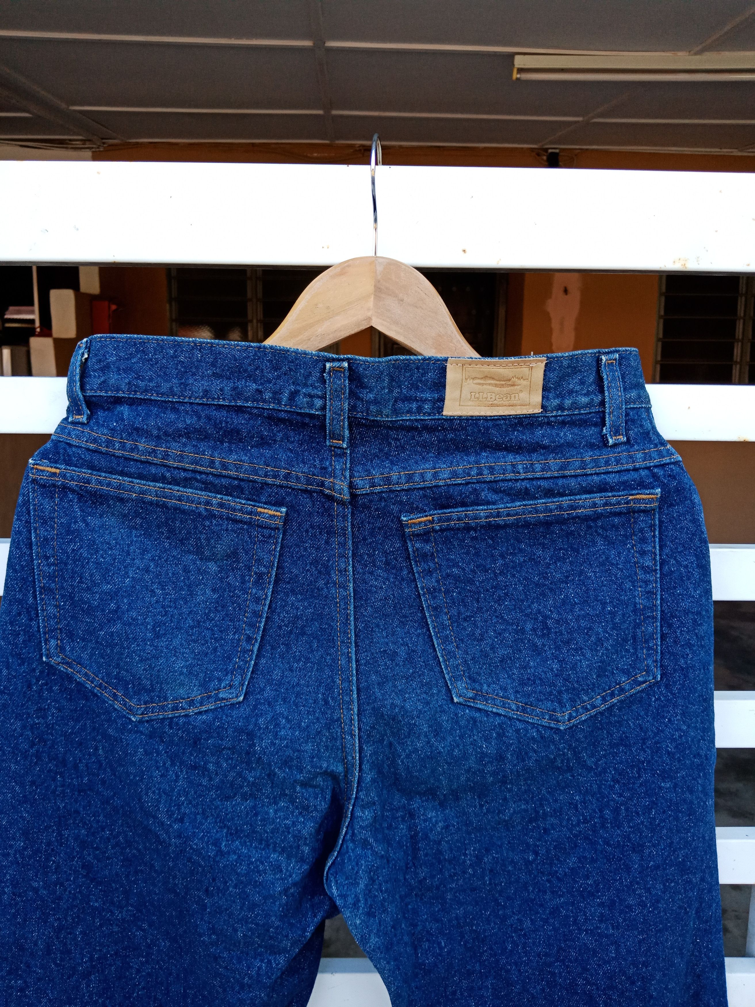 L.L. Bean L.L. Bean Blue Jeans Size US 30 / EU 46 - 8 Thumbnail
