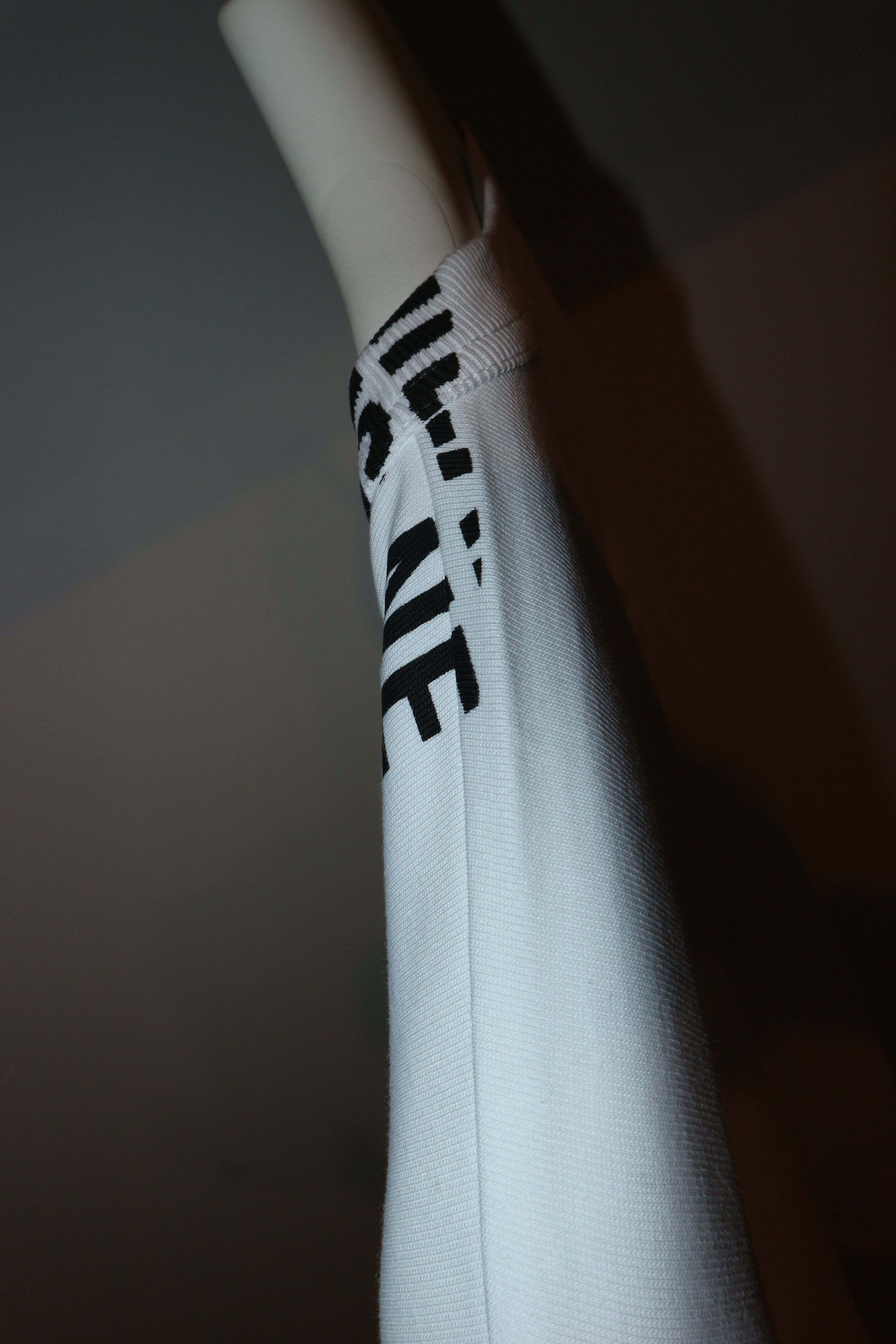 Helmut Lang White Box Logo T-Shirt Size US L / EU 52-54 / 3 - 9 Thumbnail