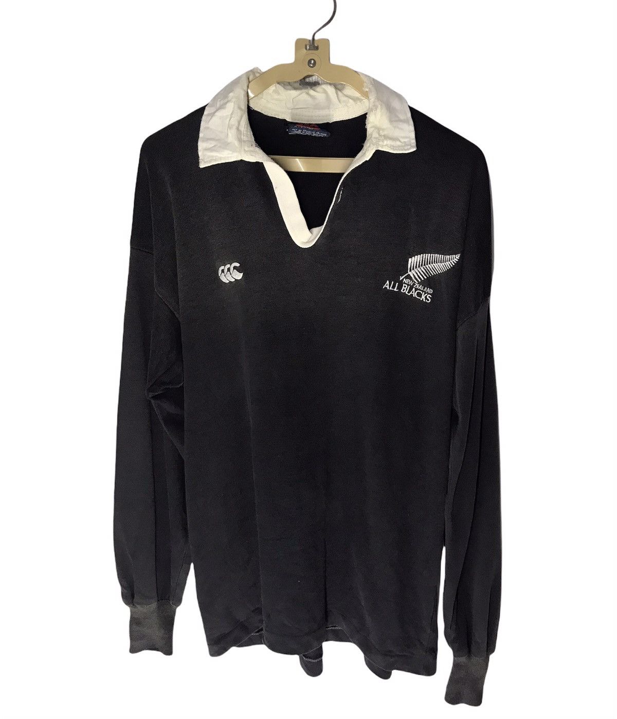All Blacks × Canterbury of New Zealand × Vintage All black Canterbury of New Zealand distressed polos shirt Size US M / EU 48-50 / 2 - 1 Thumbnail