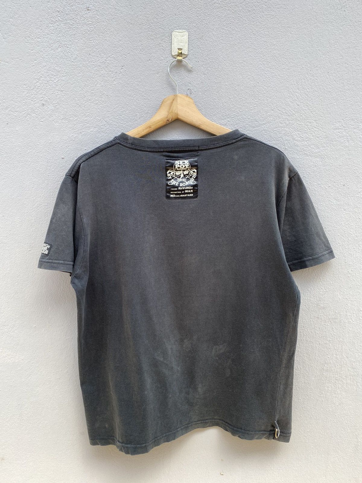 Japanese Brand × Seditionaries 💥RARE💥The Anarchy “SEX POT REVENGE” Skulls Punk Style Tee Size US L / EU 52-54 / 3 - 10 Thumbnail