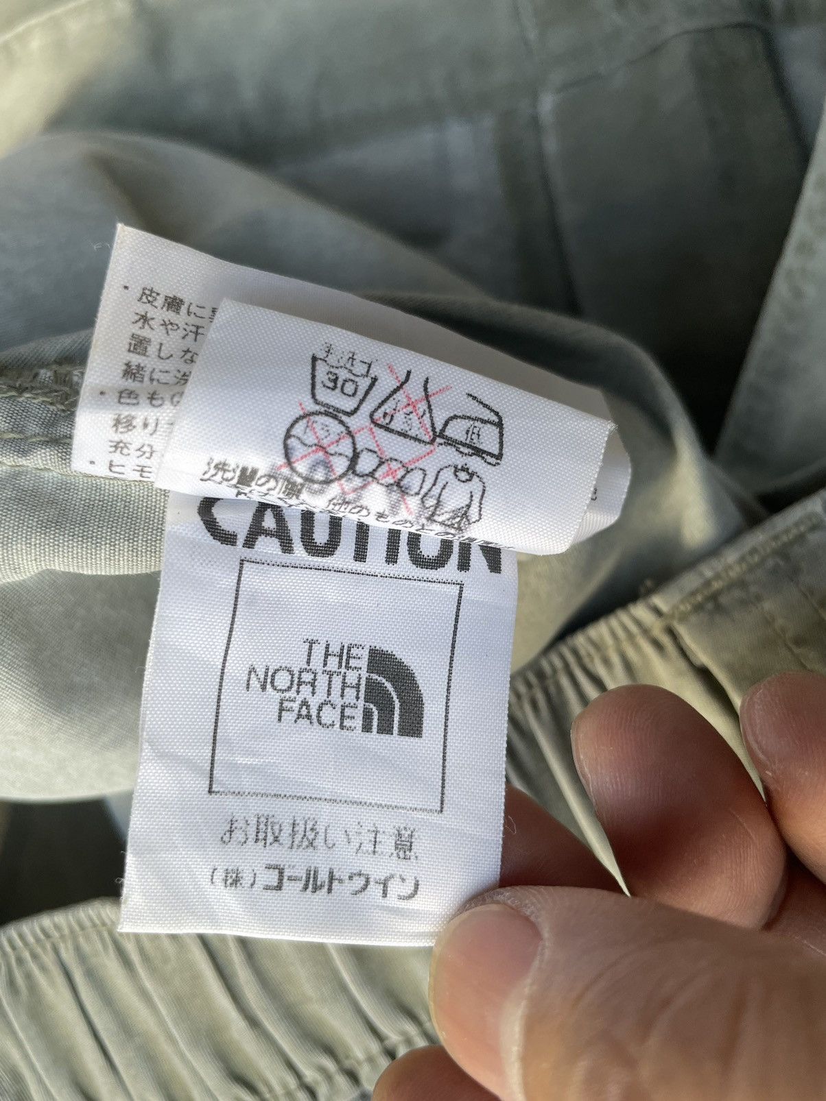 The North Face The North Face Japan Nylon Trouser Size US 32 / EU 48 - 15 Thumbnail