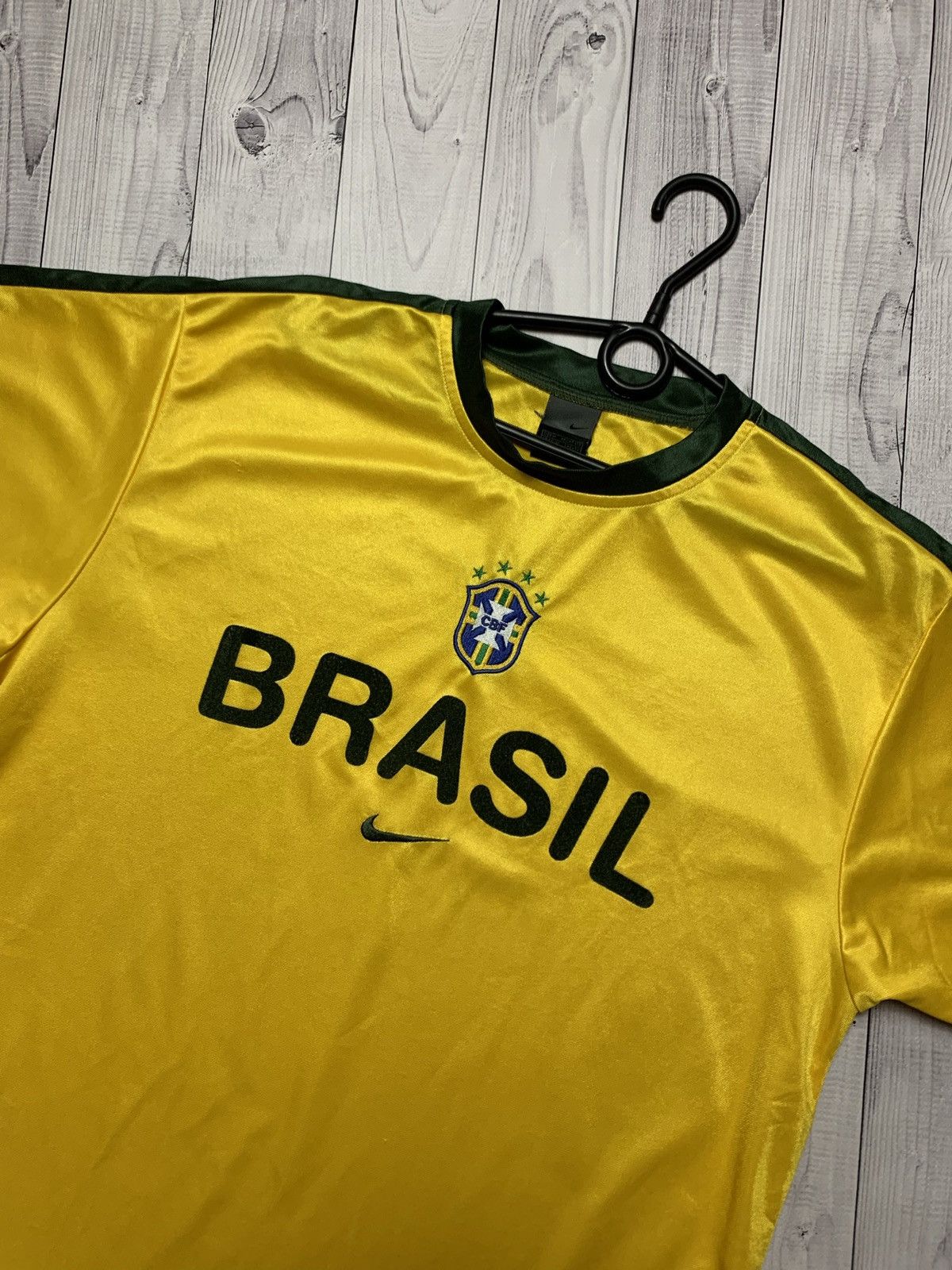 Nike × Vintage Vintage Brasil Nike soccer jersey central logo size XL Size US XL / EU 56 / 4 - 2 Thumbnail