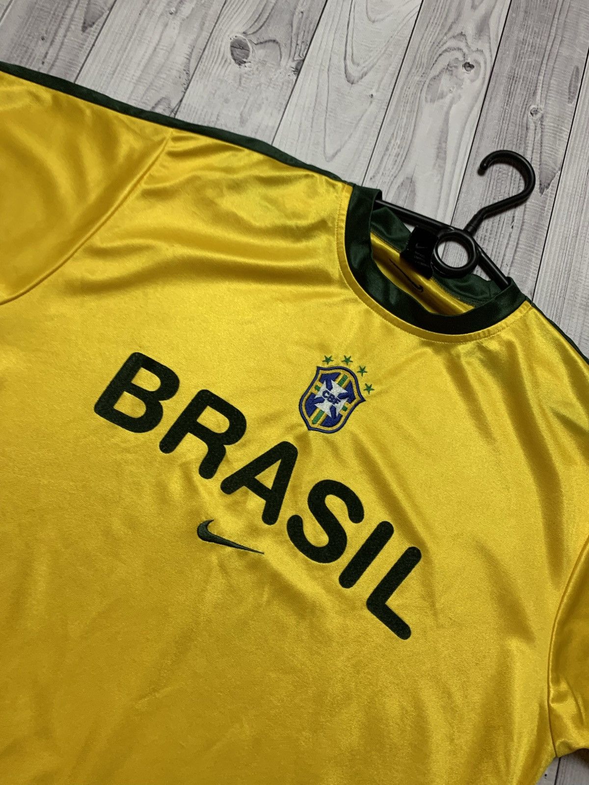 Nike × Vintage Vintage Brasil Nike soccer jersey central logo size XL Size US XL / EU 56 / 4 - 3 Thumbnail