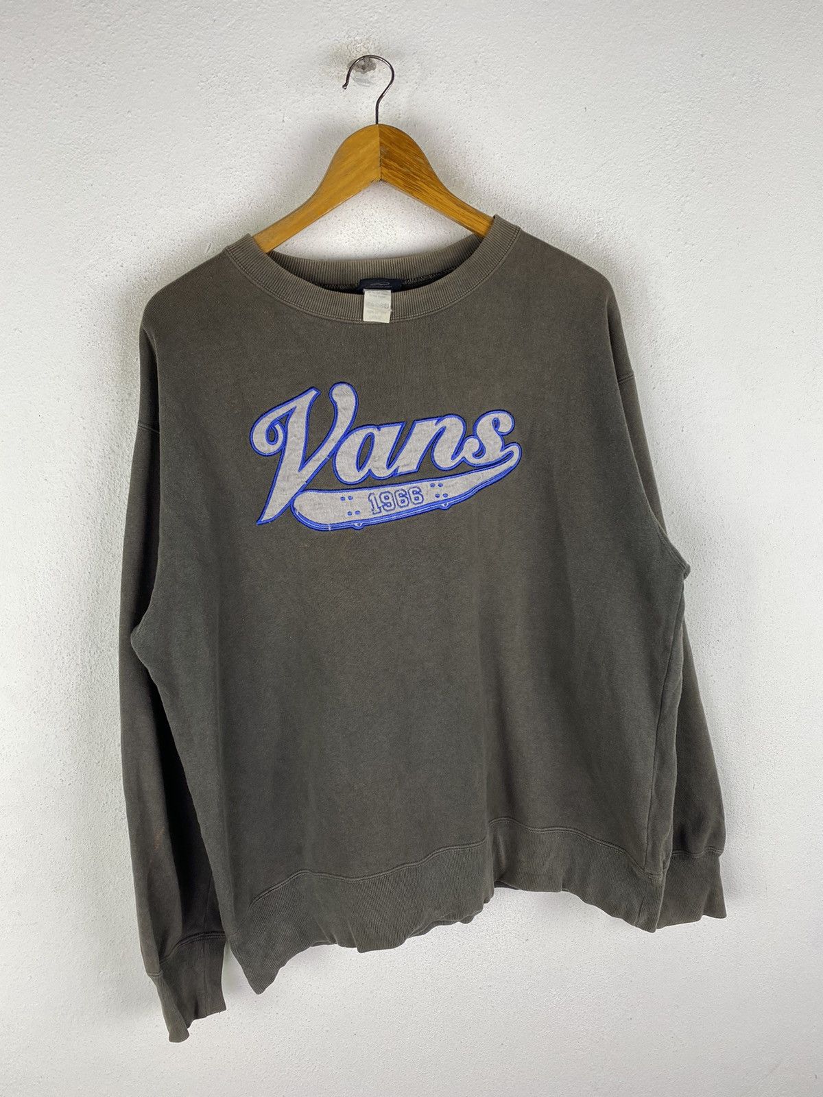 Vans 🔥DHL SHIPPING🔥VANS BIG LOGOS SWEATSHIRT VINTAGE STYLE Size US L / EU 52-54 / 3 - 4 Thumbnail