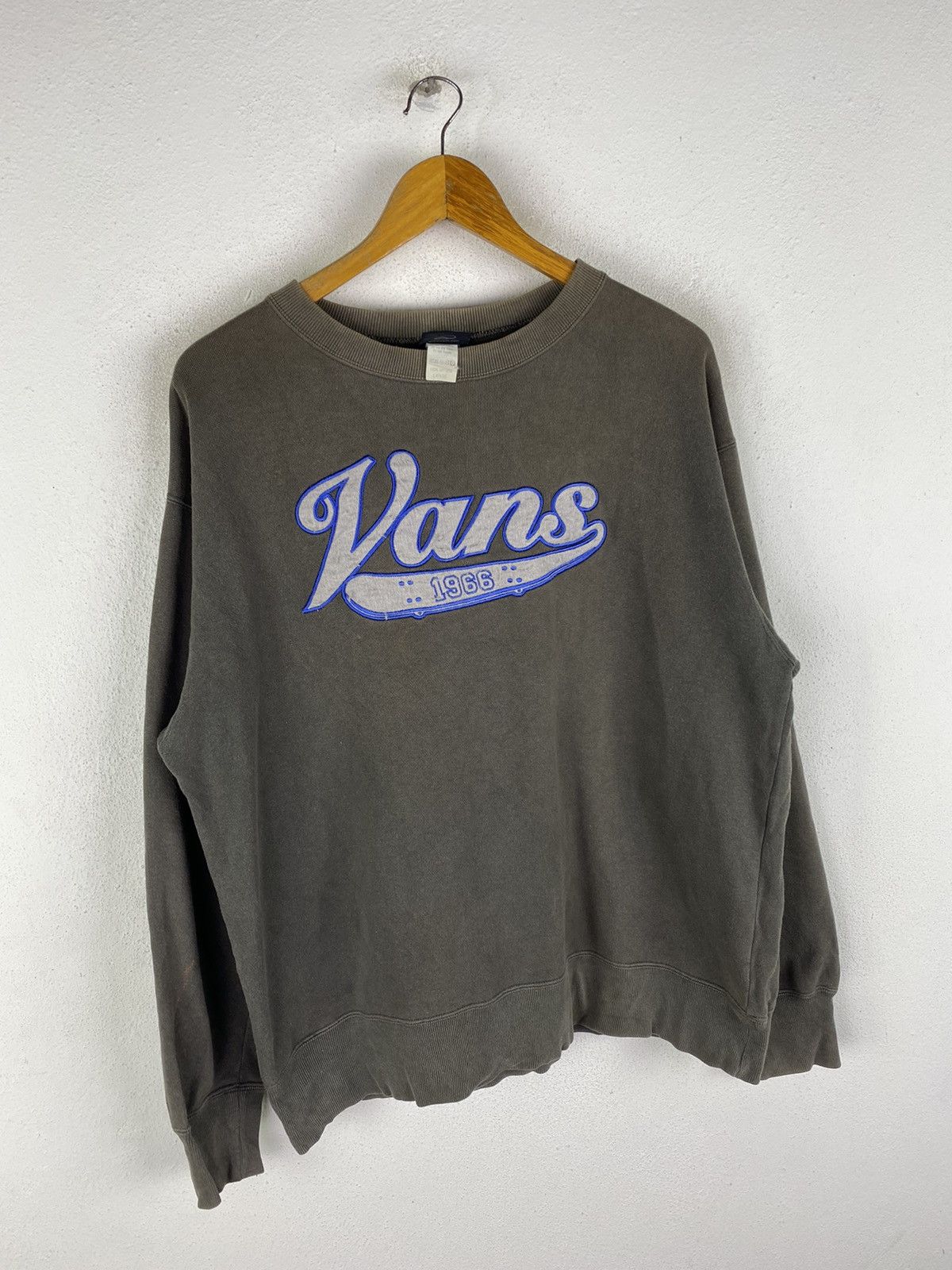 Vans 🔥DHL SHIPPING🔥VANS BIG LOGOS SWEATSHIRT VINTAGE STYLE Size US L / EU 52-54 / 3 - 3 Thumbnail