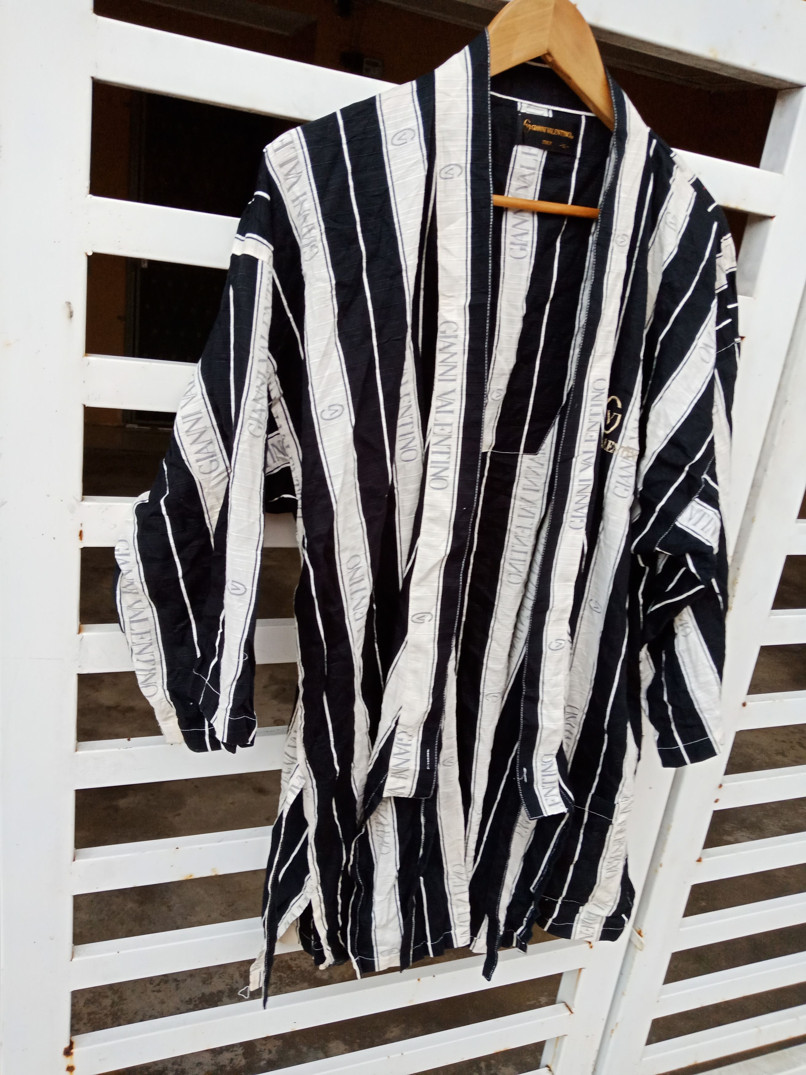 Gianni Valentino Gianni Valentino Spell Out Embroidered Big Logo Sleep Wear Size US L / EU 52-54 / 3 - 3 Thumbnail