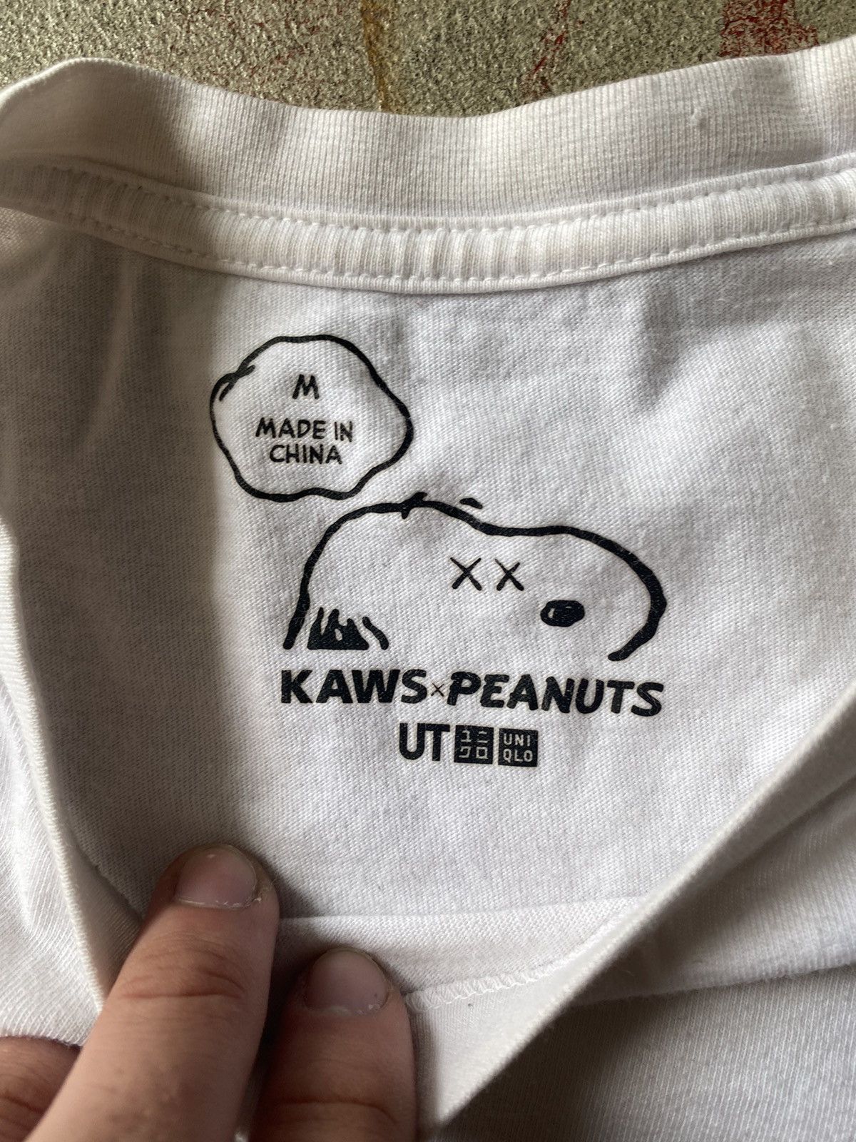 Kaws × Peanuts × Uniqlo Kaws x Peanuts Uniqlo tee Joe Cool Snoopy White Size US M / EU 48-50 / 2 - 5 Thumbnail