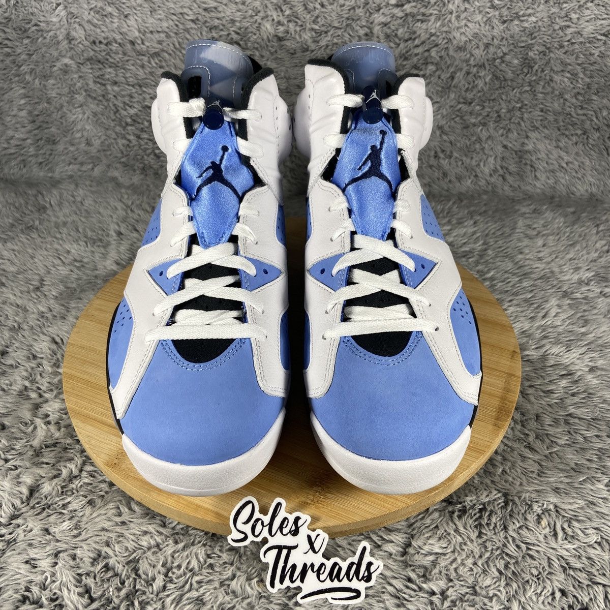 Jordan Brand Air Jordan 6 Retro 'UNC' University Blue Men's Size 10.5 Size US 10.5 / EU 43-44 - 3 Thumbnail