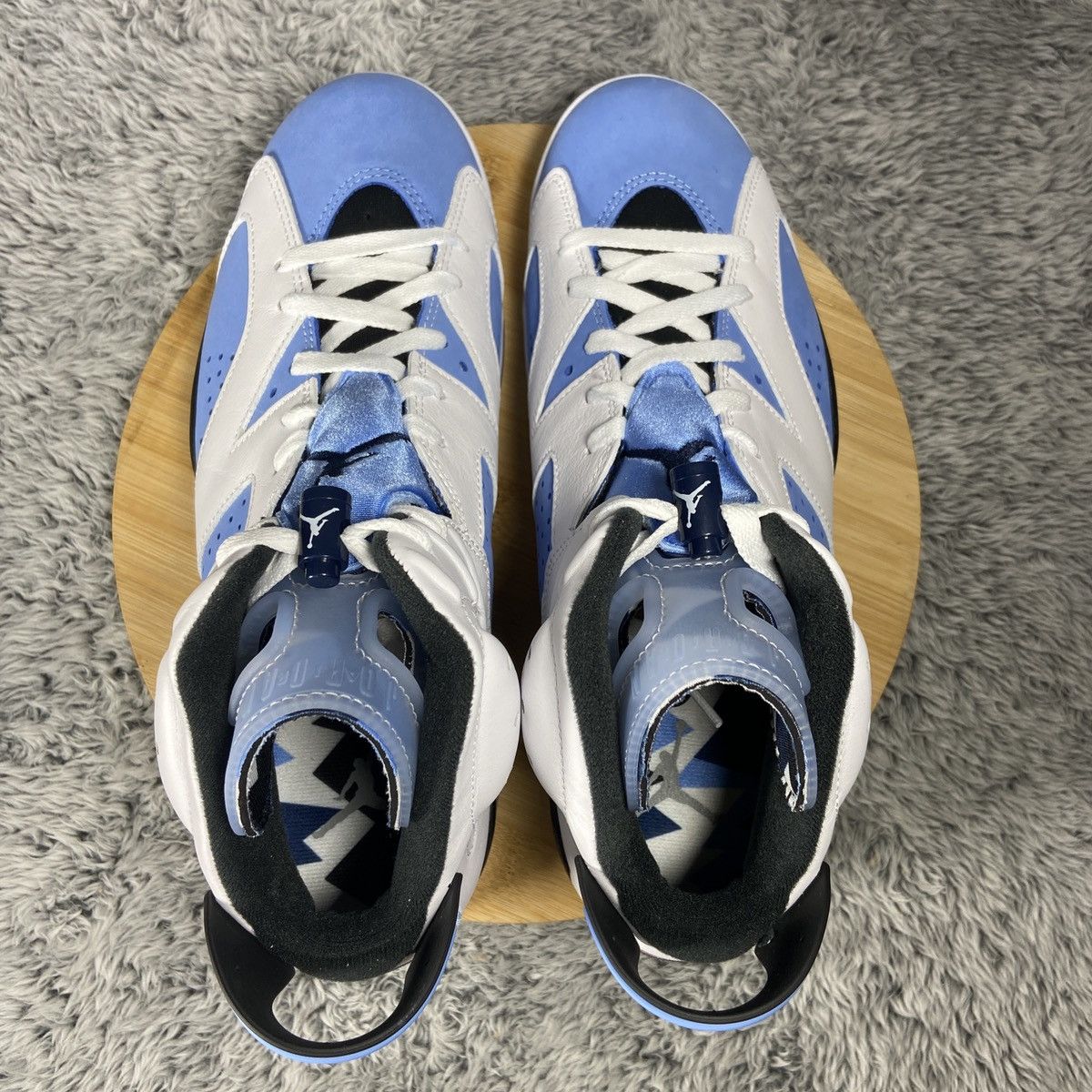 Jordan Brand Air Jordan 6 Retro 'UNC' University Blue Men's Size 10.5 Size US 10.5 / EU 43-44 - 7 Thumbnail