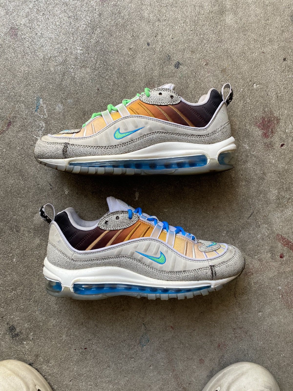 Nike Nike Air Max 98 On Air NYC La Mezcla READ DESCRIPTION Size US 7.5 / EU 40-41 - 2 Thumbnail
