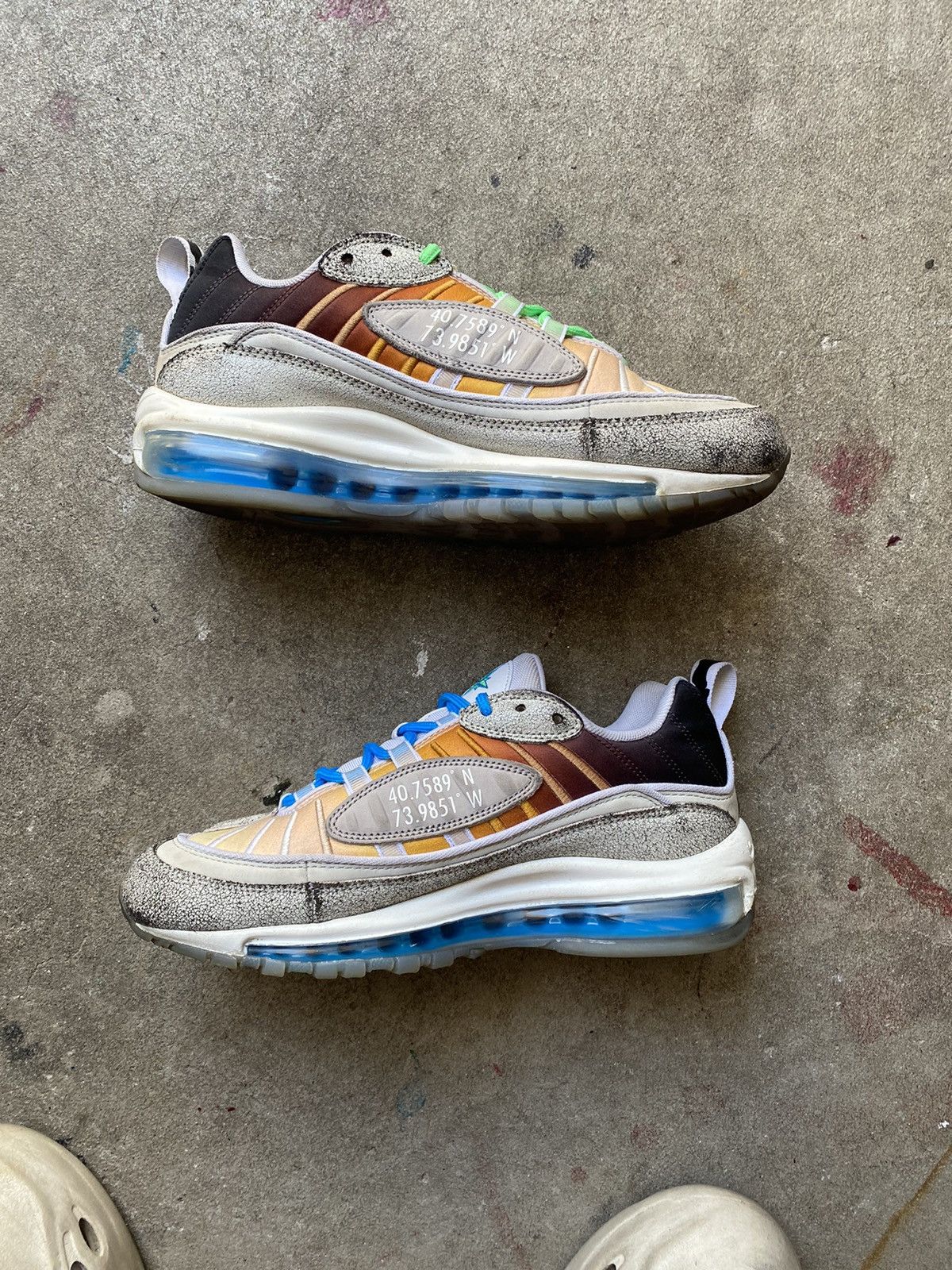 Nike Nike Air Max 98 On Air NYC La Mezcla READ DESCRIPTION Size US 7.5 / EU 40-41 - 3 Thumbnail