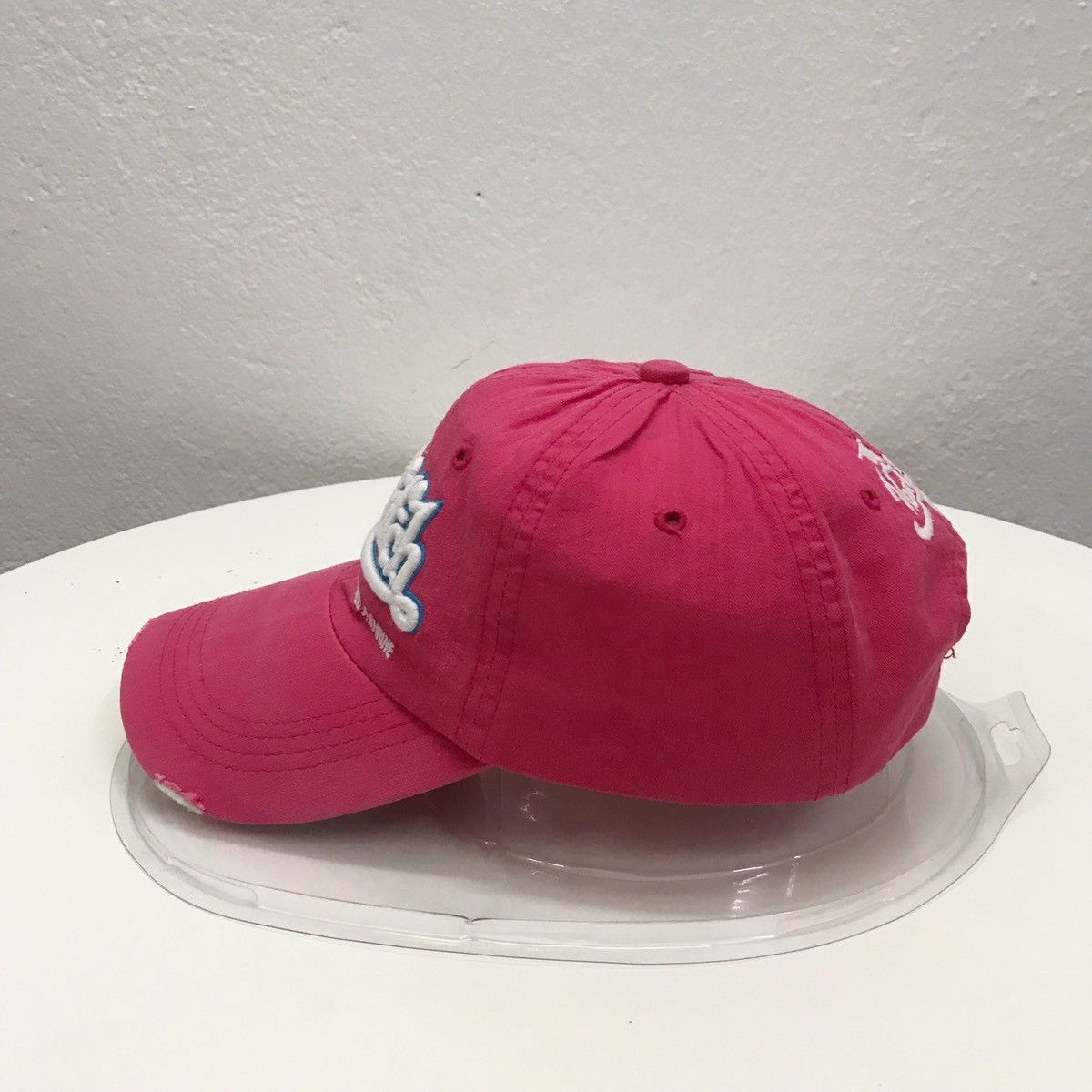Von Dutch Von Dutch Distressed Design Strapback Cap/Embroidery Size ONE SIZE - 3 Thumbnail