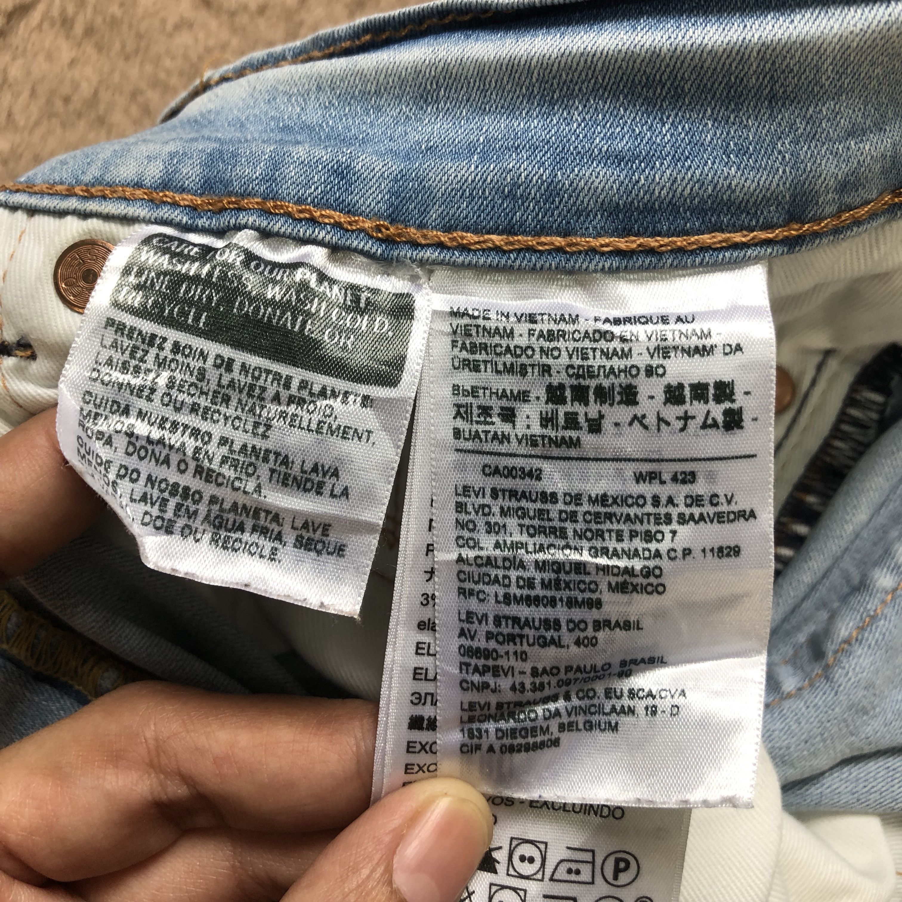 Levi's TRASHED LEVIS BIG E LIGHT WASH DENIM PANTS #6796-88 Size US 36 / EU 52 - 13 Thumbnail