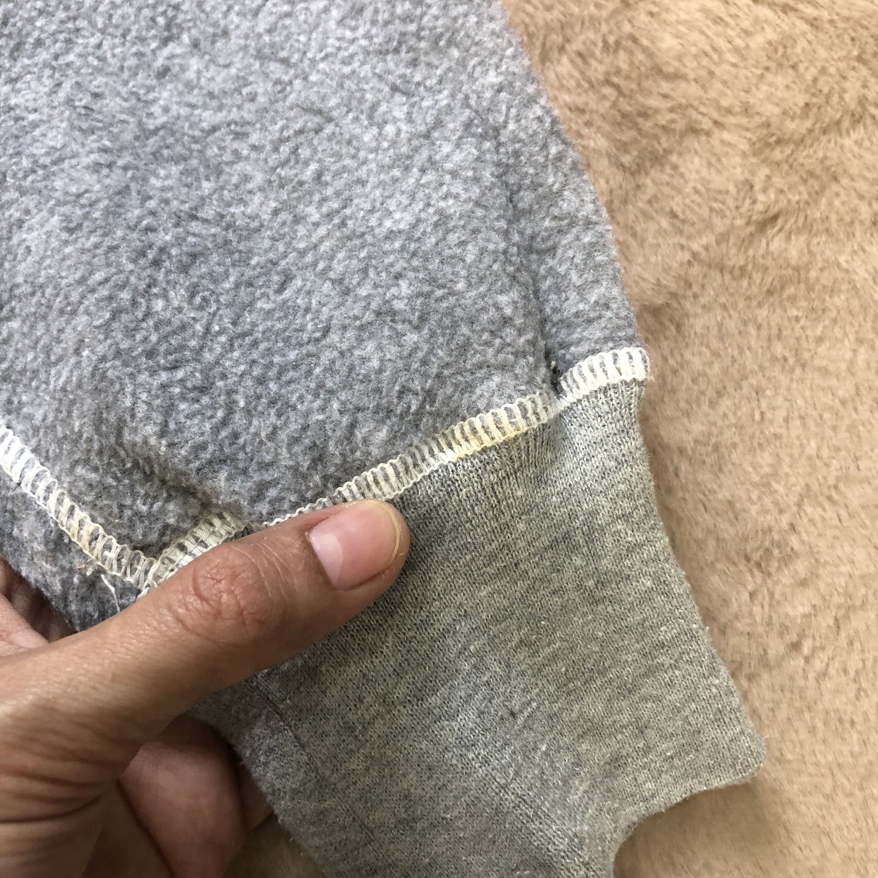 Champion CHAMPION PRODUCTS PROPERTY OF CHA BIG LOGO FLEECE #6797-88 Size US S / EU 44-46 / 1 - 8 Thumbnail