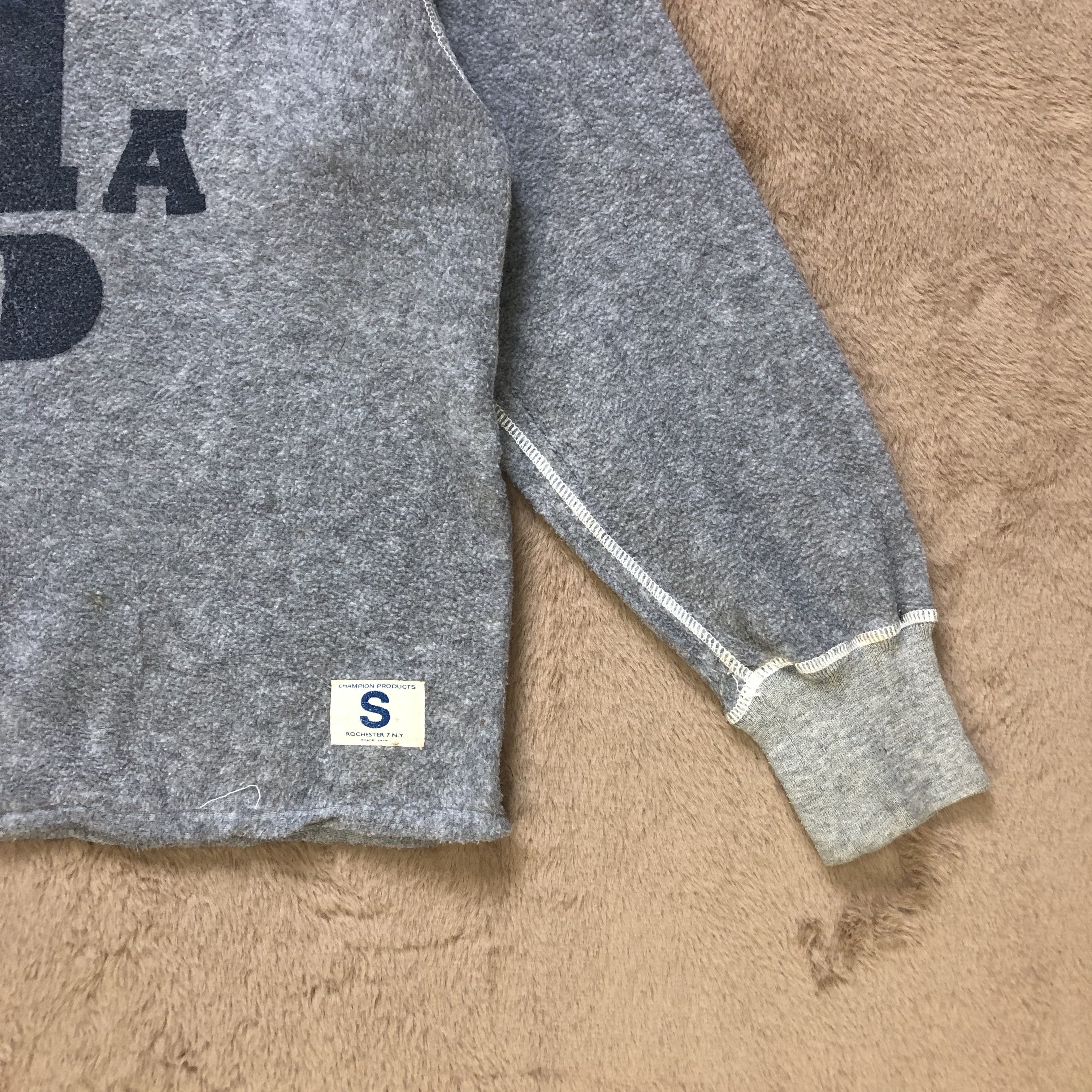 Champion CHAMPION PRODUCTS PROPERTY OF CHA BIG LOGO FLEECE #6797-88 Size US S / EU 44-46 / 1 - 7 Thumbnail