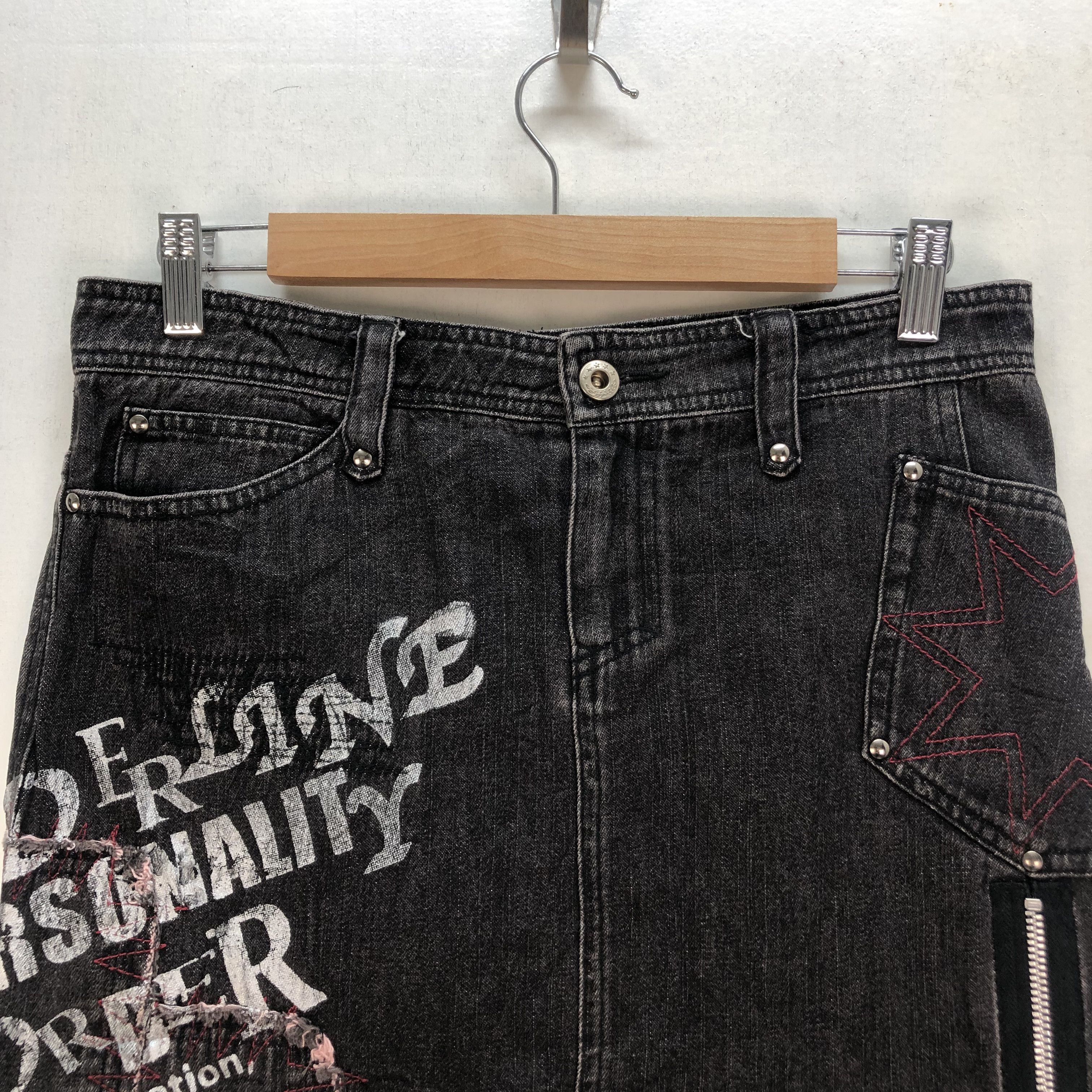 Japanese Brand BA-TSU CLUB DECONSTRUCTED JEANS MINI SKIRTS #6800-88 Size 31" - 2 Thumbnail