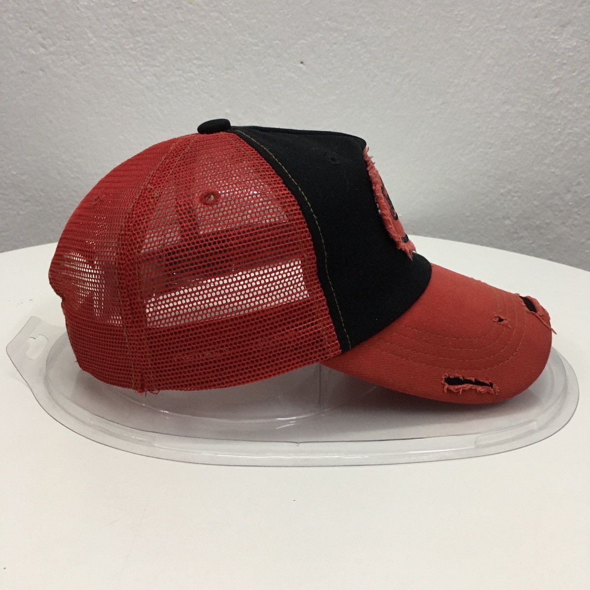 Von Dutch Rare Von Dutch Trucker Cap Mesh Distressed Design Snapback Size ONE SIZE - 4 Thumbnail