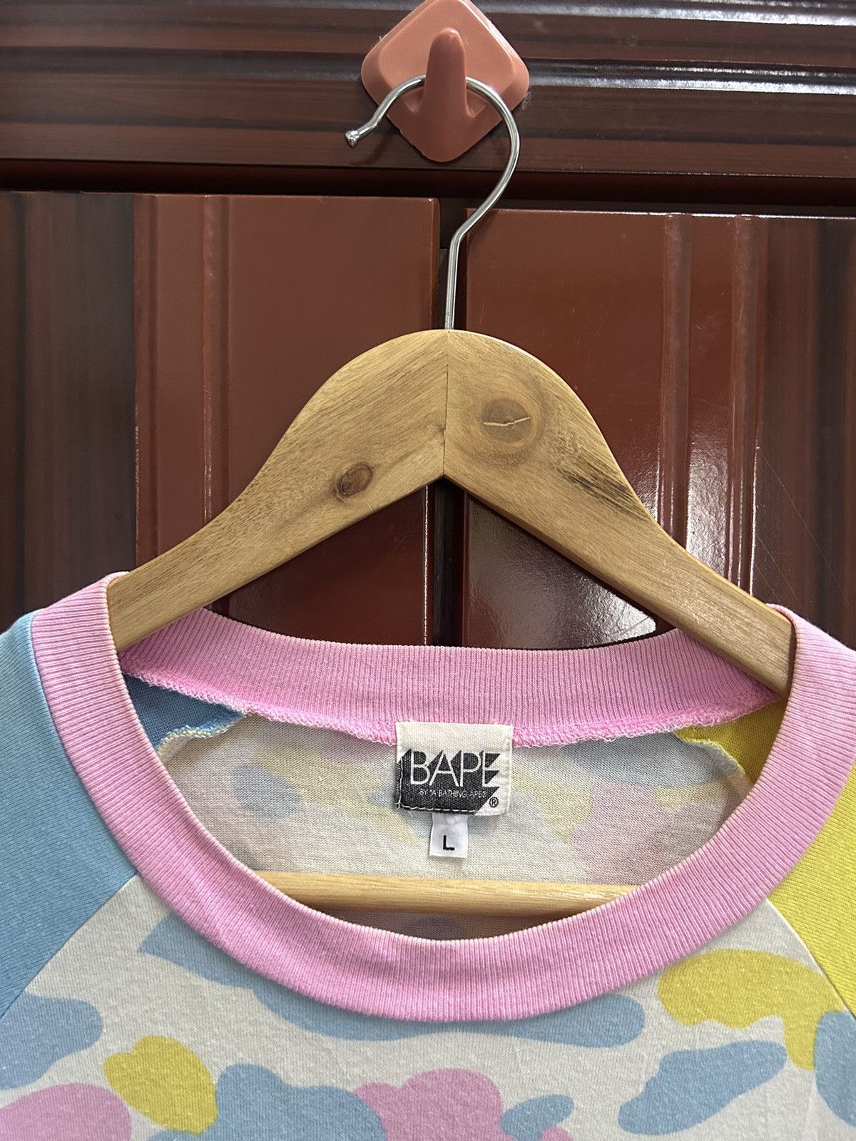 Bape A BATHING APE Cotton Candy Camo Raglan T-shirts Size US L / EU 52-54 / 3 - 6 Thumbnail