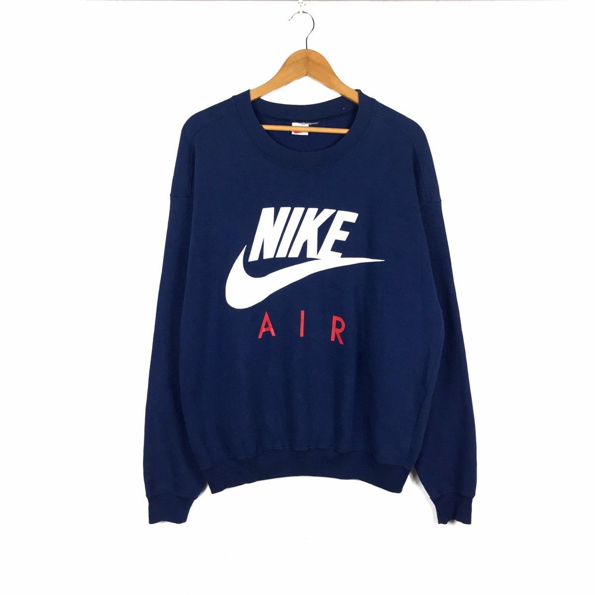 Nike vintage nike air swoosh big logo jumper pullover sweatshirt Size US L / EU 52-54 / 3 - 1 Thumbnail