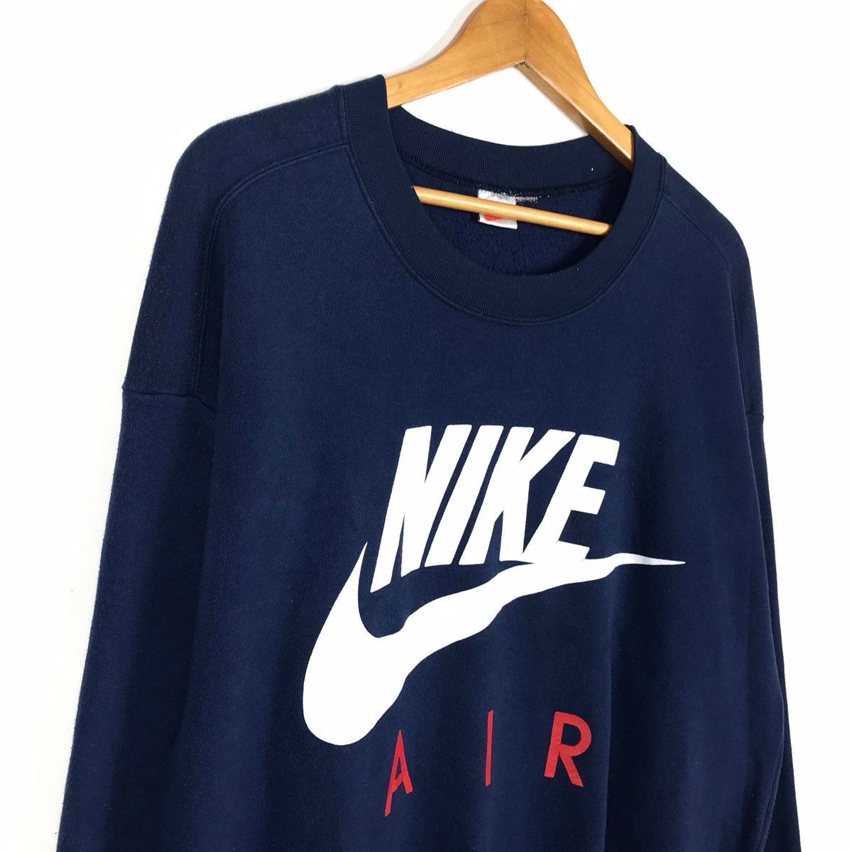 Nike vintage nike air swoosh big logo jumper pullover sweatshirt Size US L / EU 52-54 / 3 - 3 Thumbnail